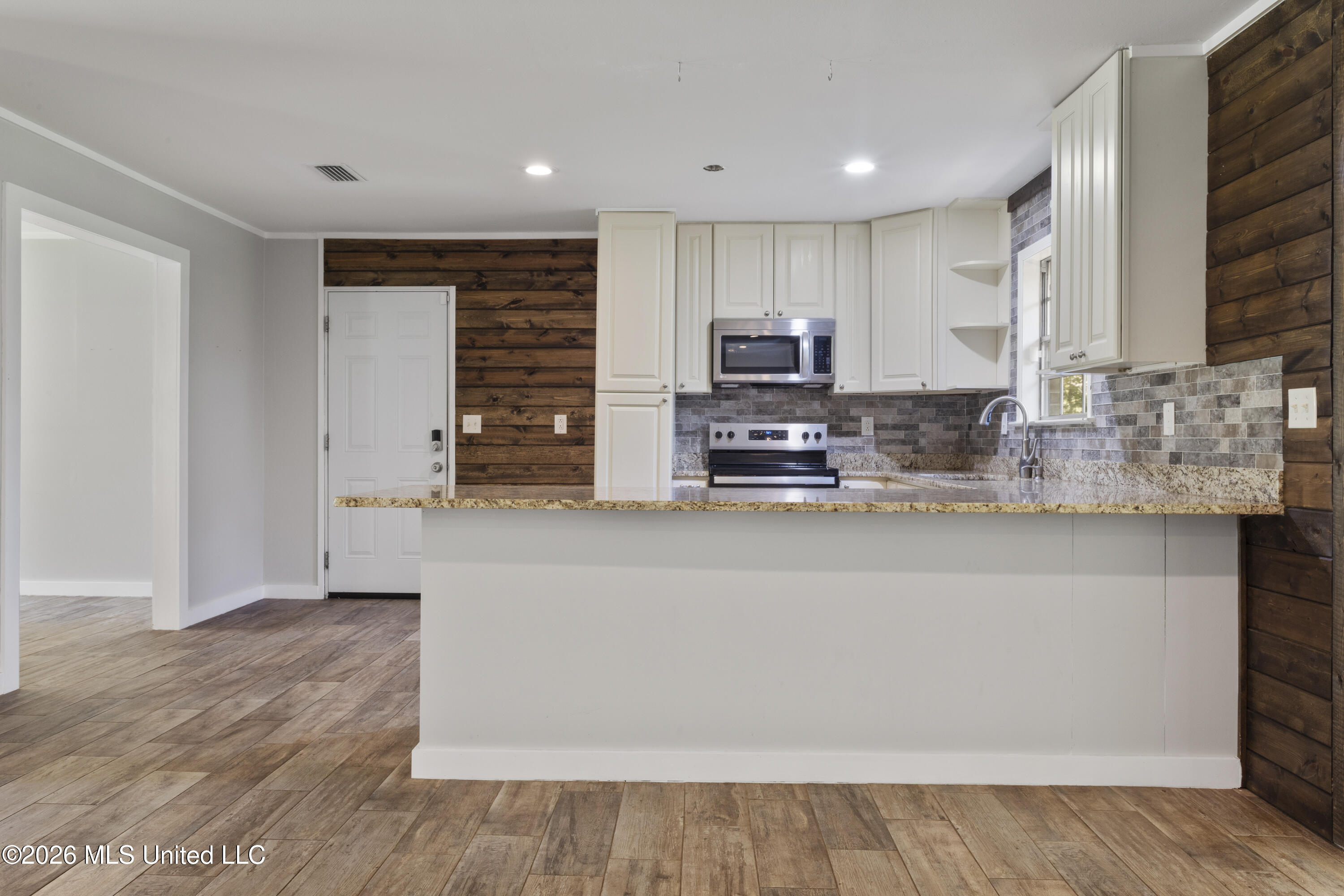 2236 Brookside Drive Property Photo 16