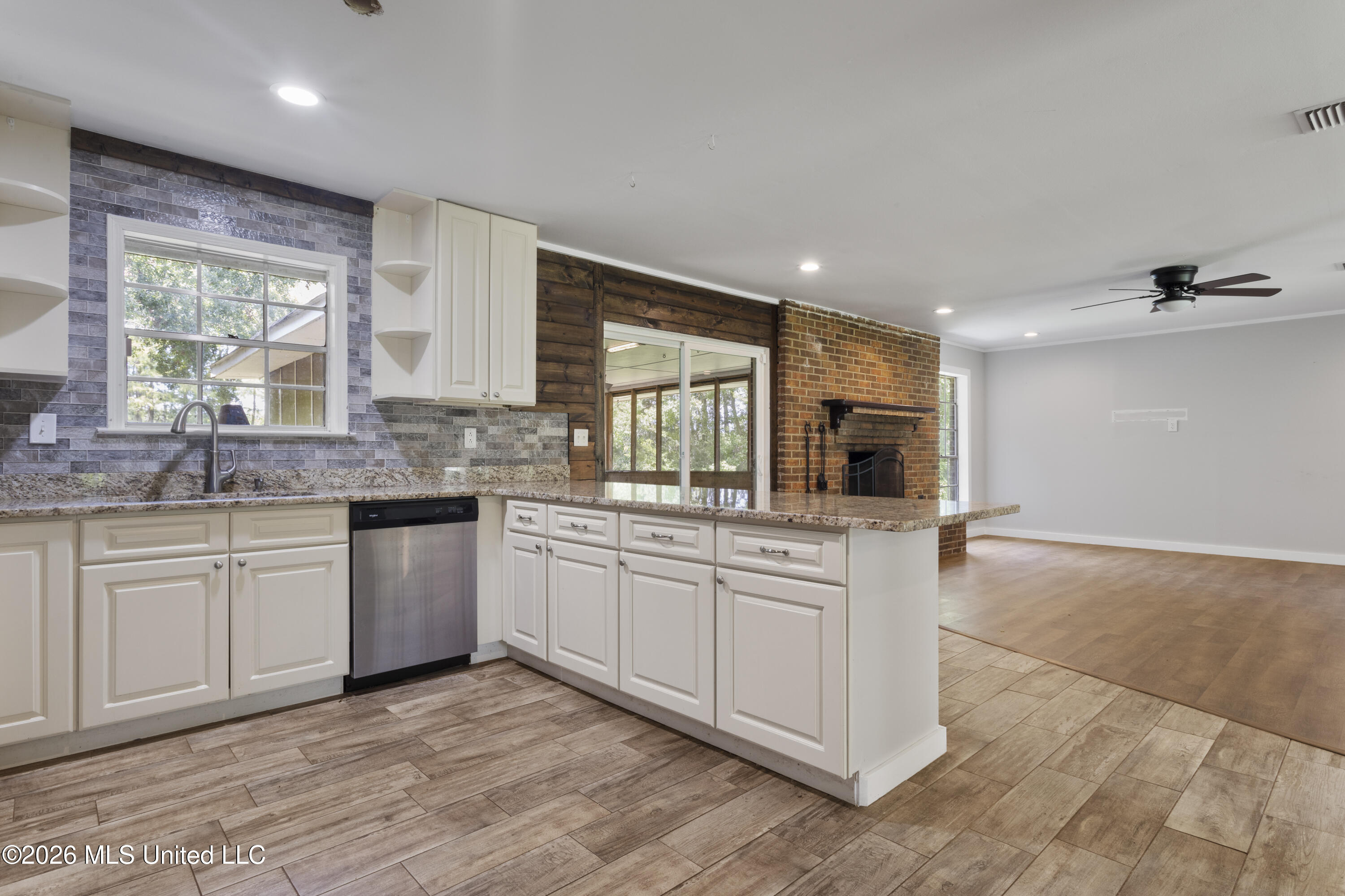 2236 Brookside Drive Property Photo 20