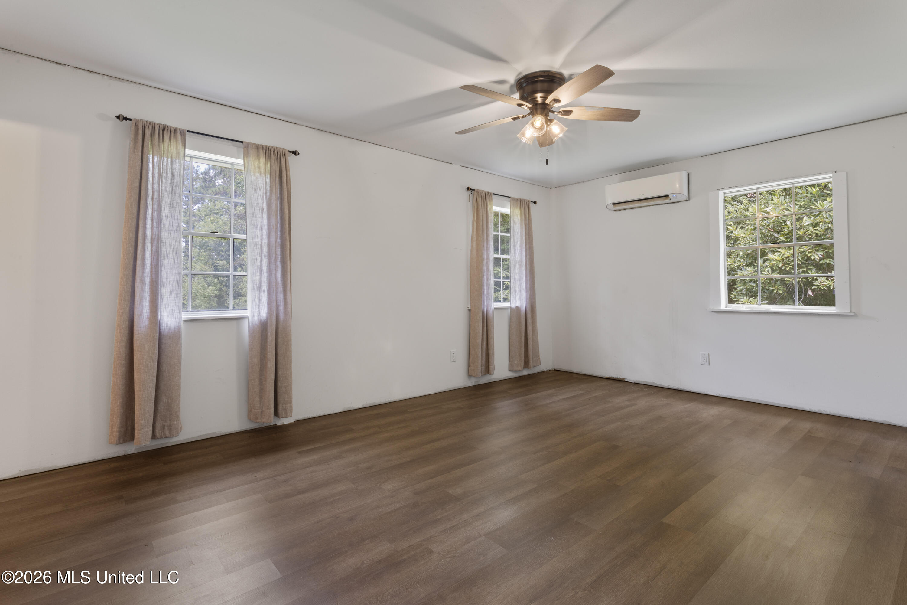 2236 Brookside Drive Property Photo 25