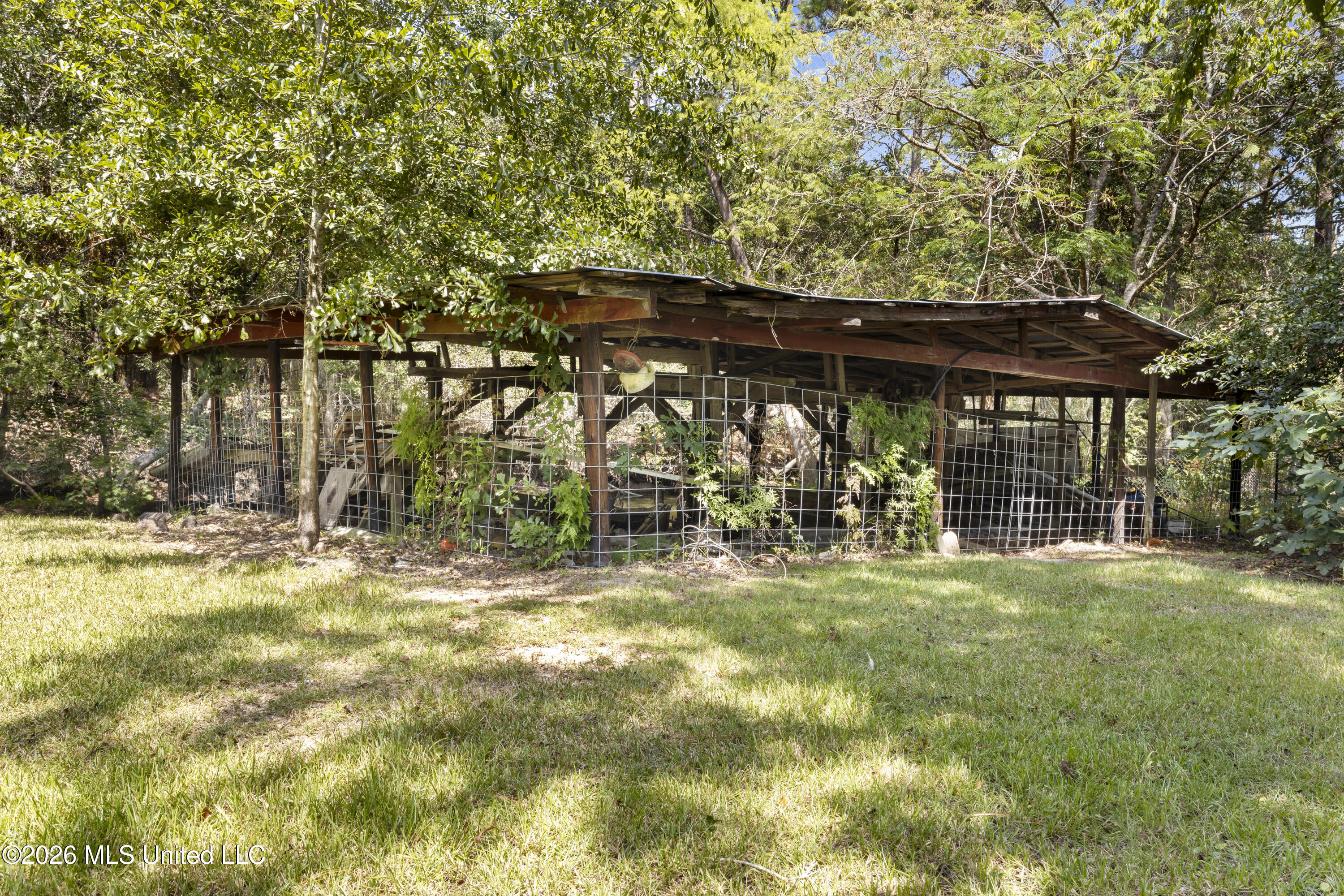 2408 Callie Road Property Photo 2
