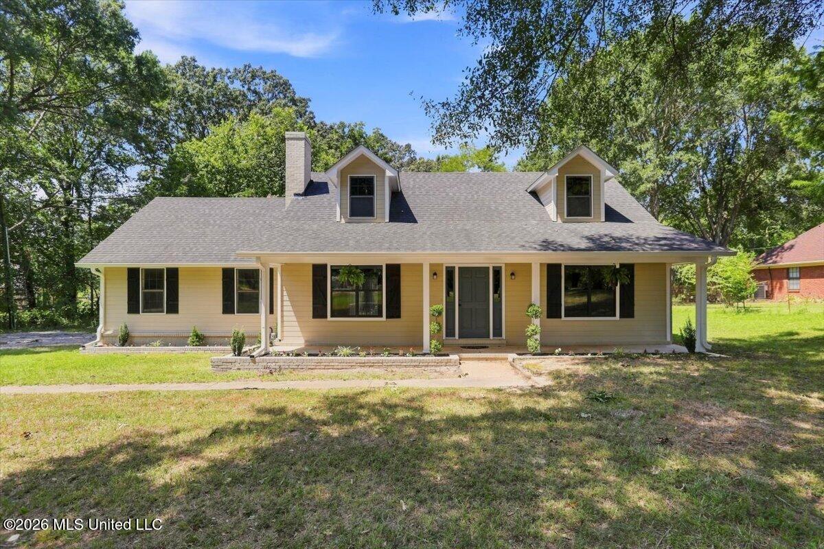 9105 Center Hill Road Property Photo 2