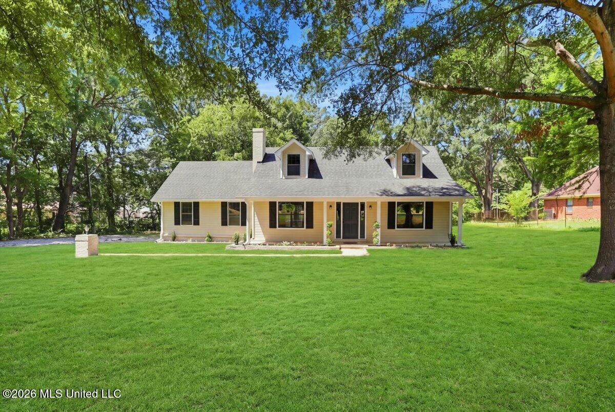 9105 Center Hill Road Property Photo 3
