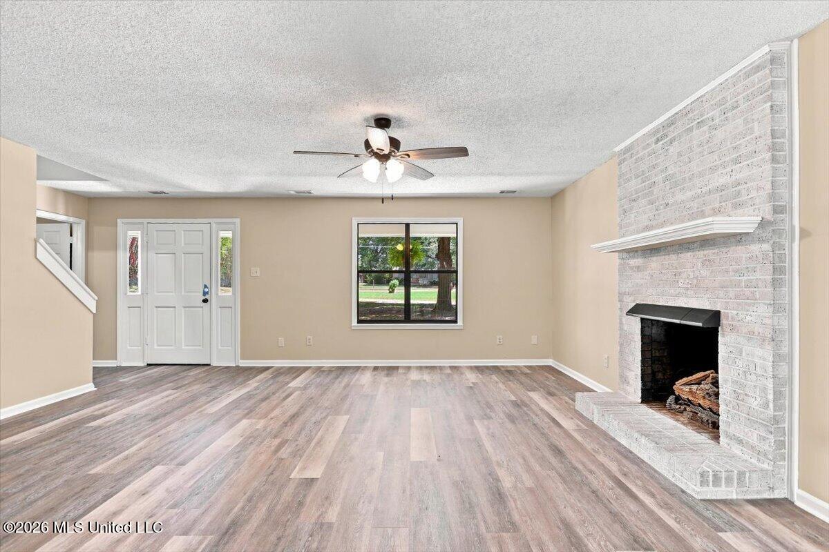 9105 Center Hill Road Property Photo 6