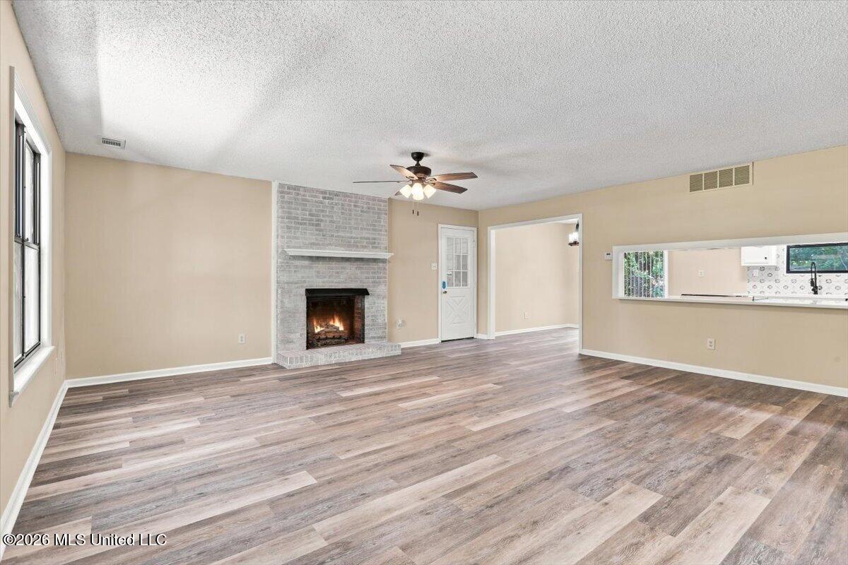 9105 Center Hill Road Property Photo 9
