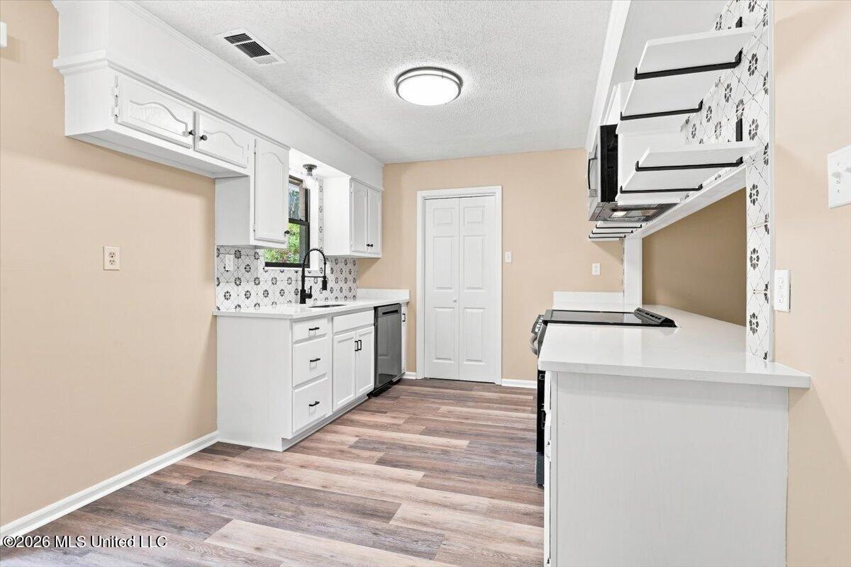 9105 Center Hill Road Property Photo 15