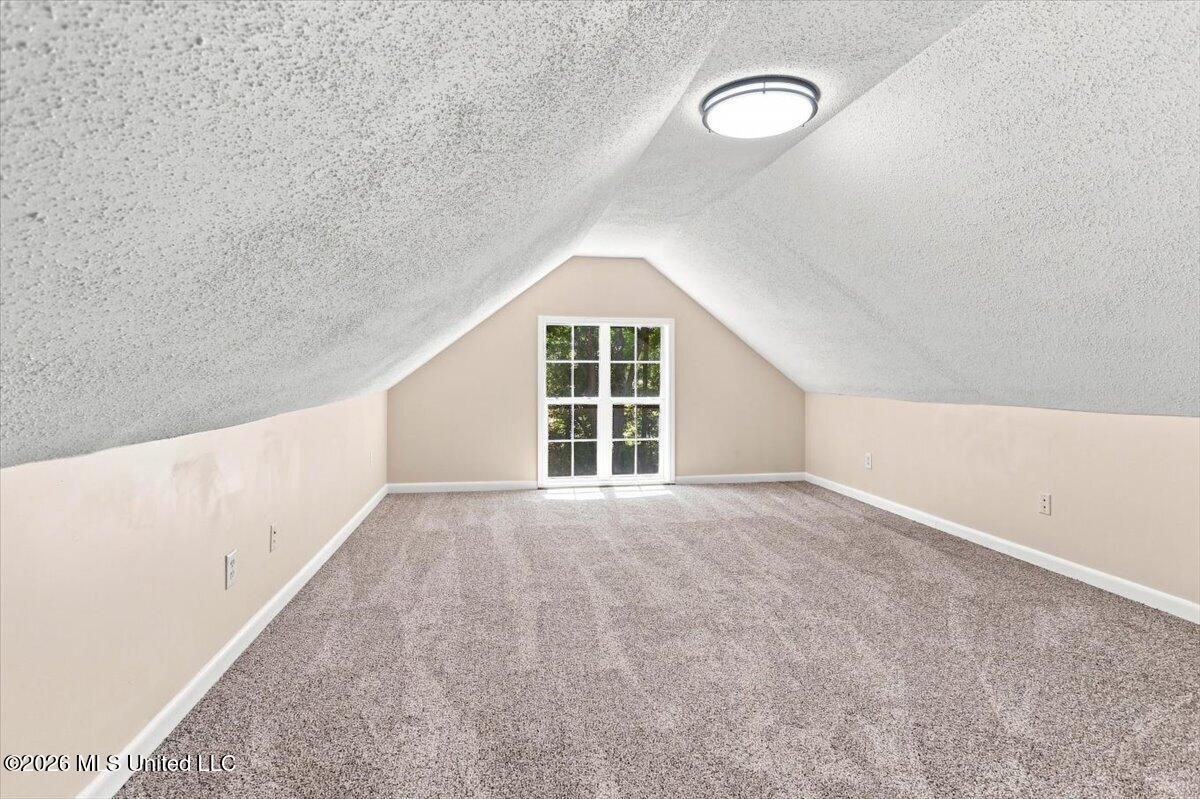 9105 Center Hill Road Property Photo 29
