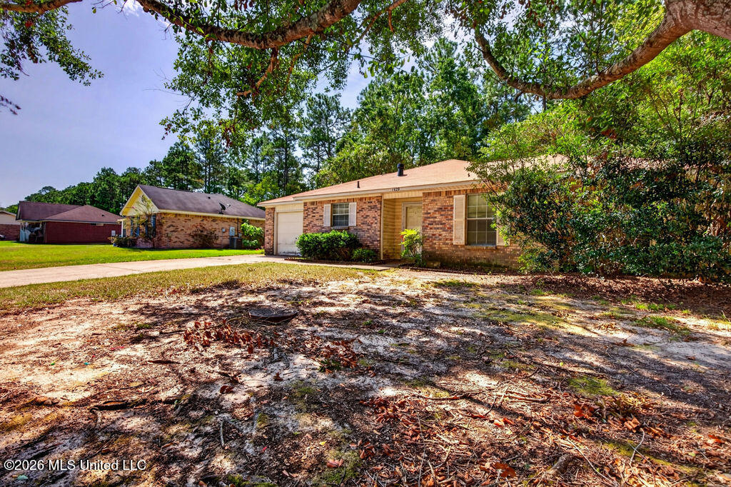 1629 Springridge Road Property Photo 5