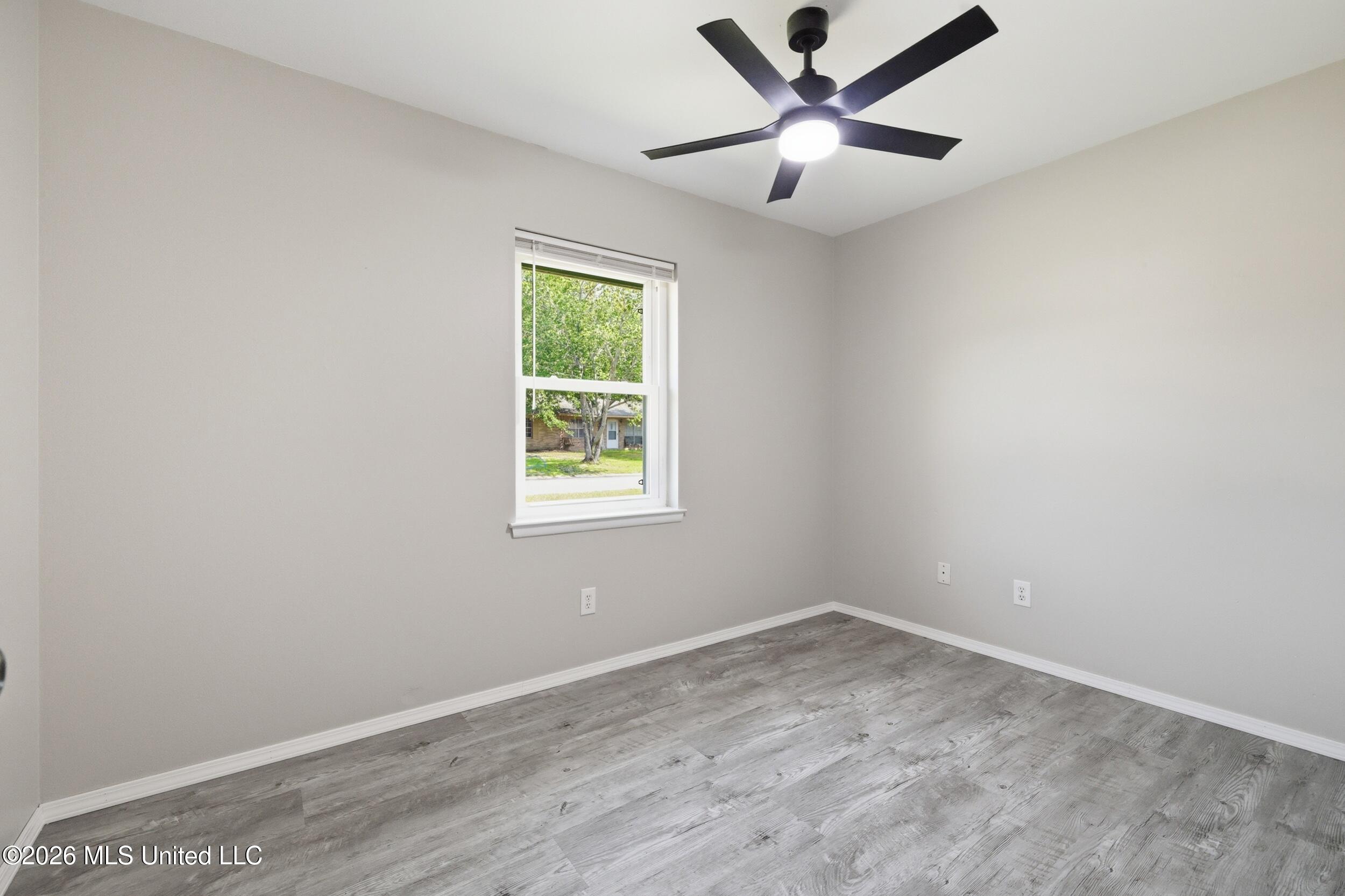 16013 Waycross Drive Property Photo 20