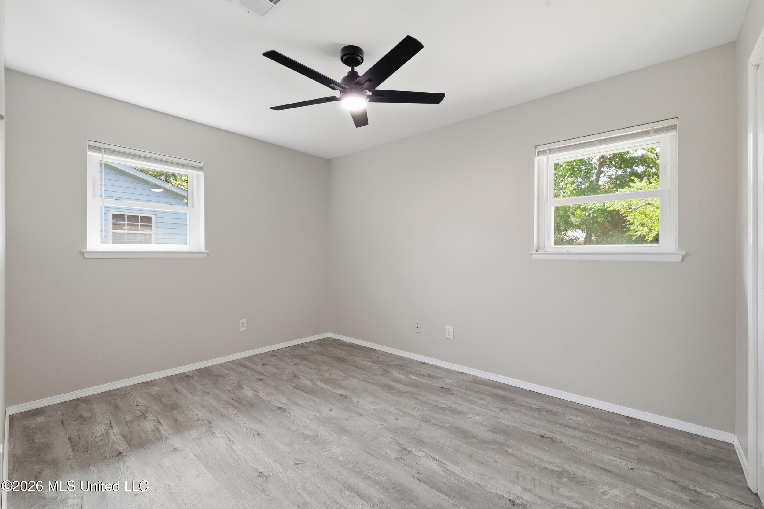 16013 Waycross Drive Property Photo 24