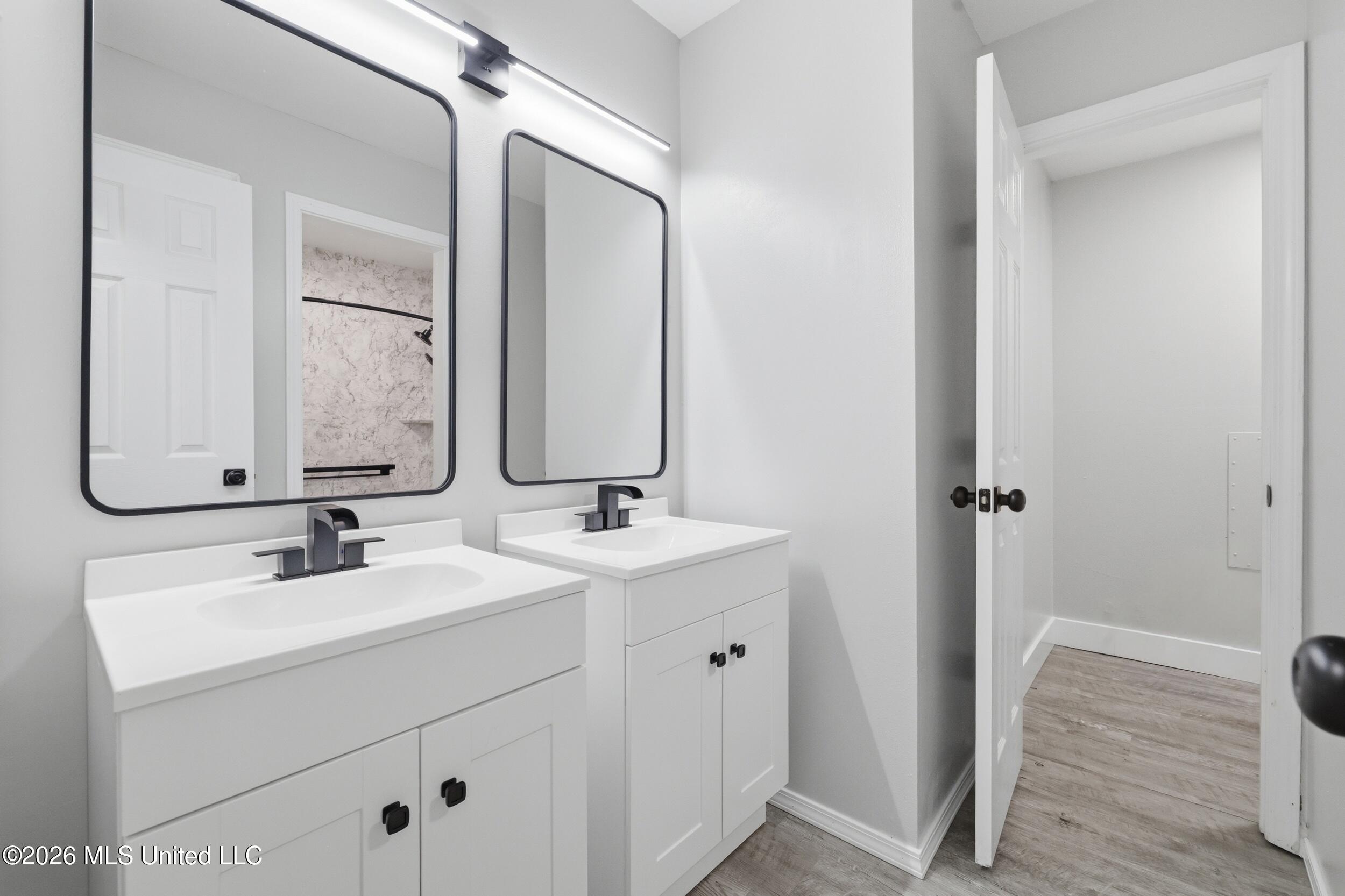 16013 Waycross Drive Property Photo 26