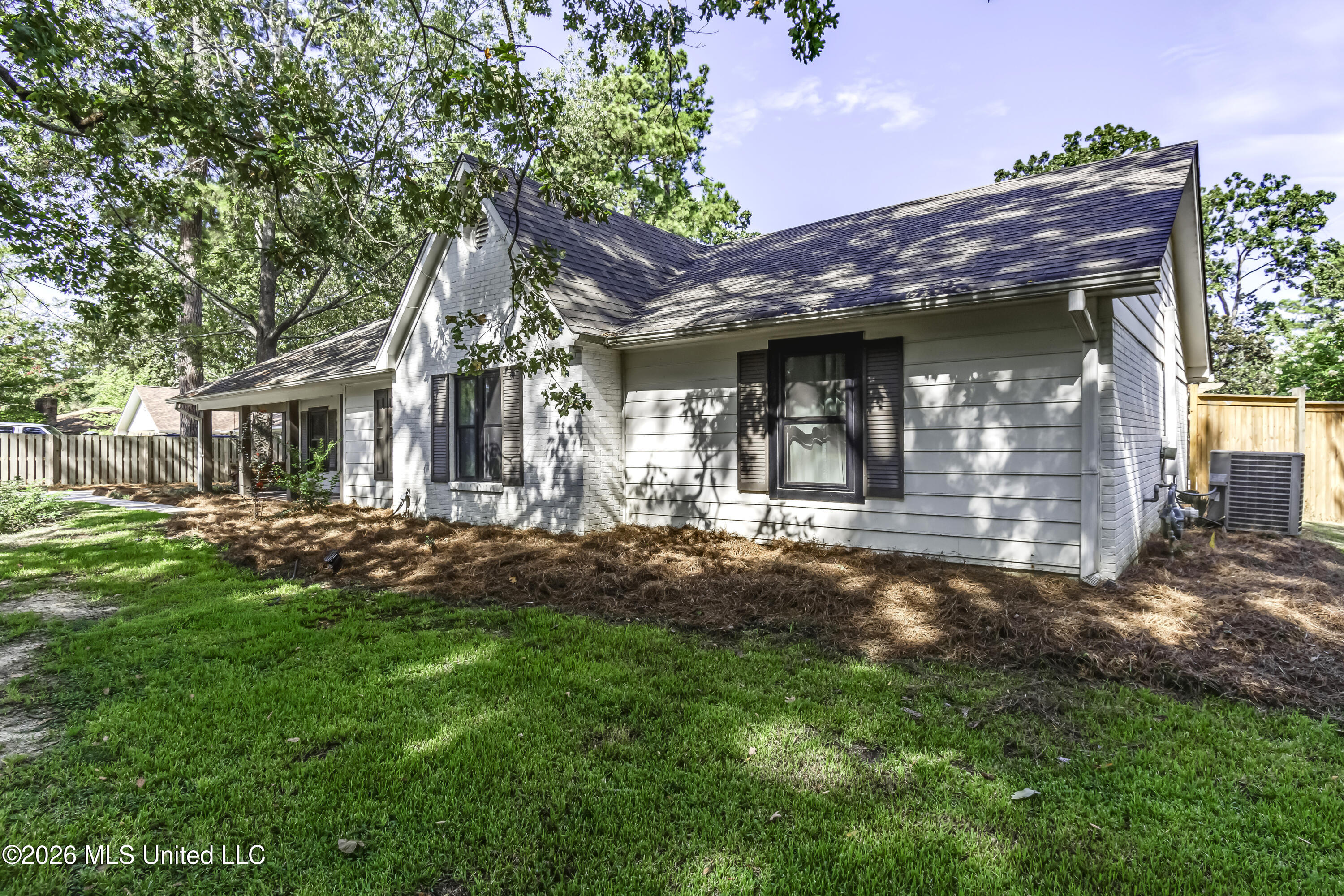 103 Falcon Court Property Photo 7