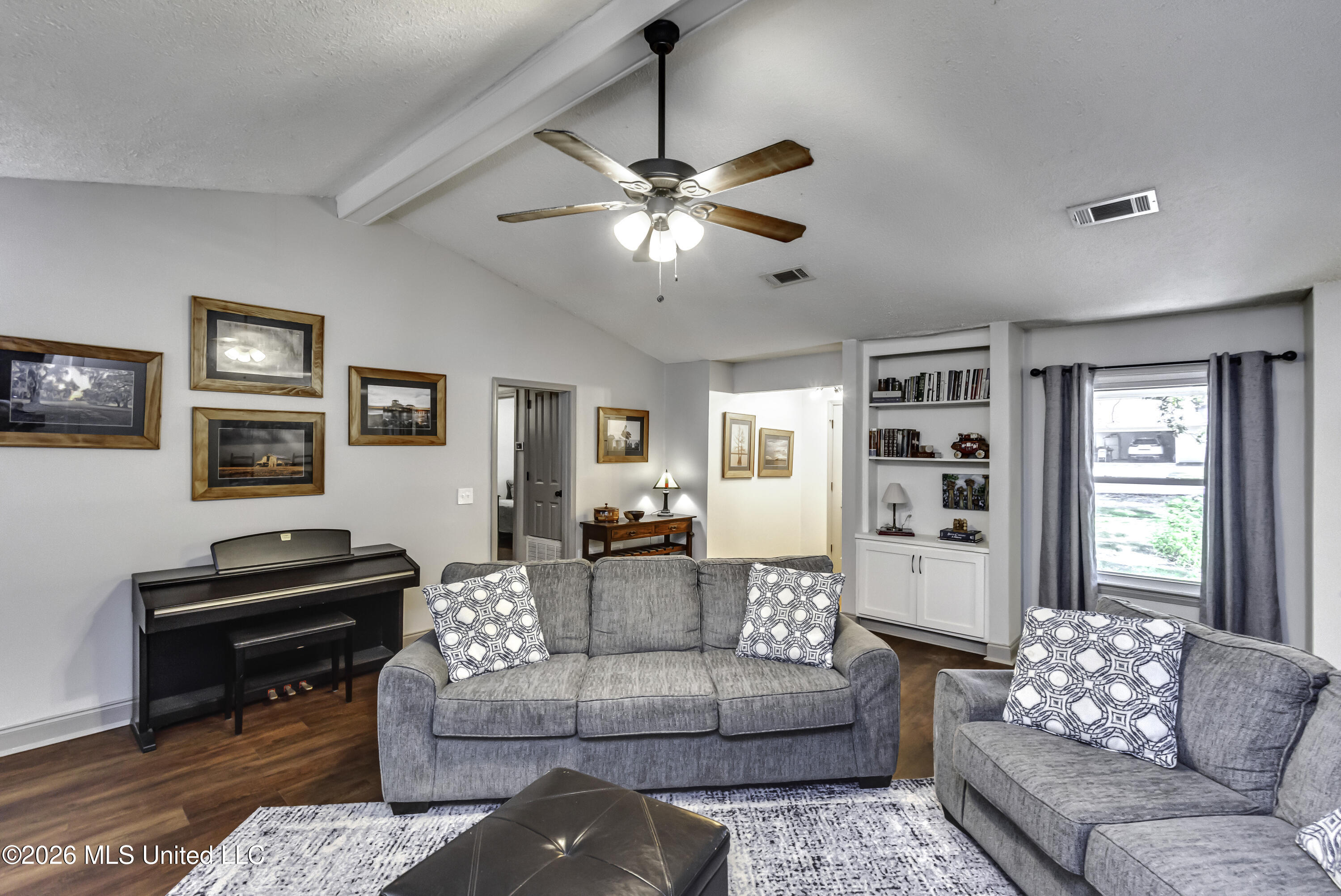 103 Falcon Court Property Photo 22