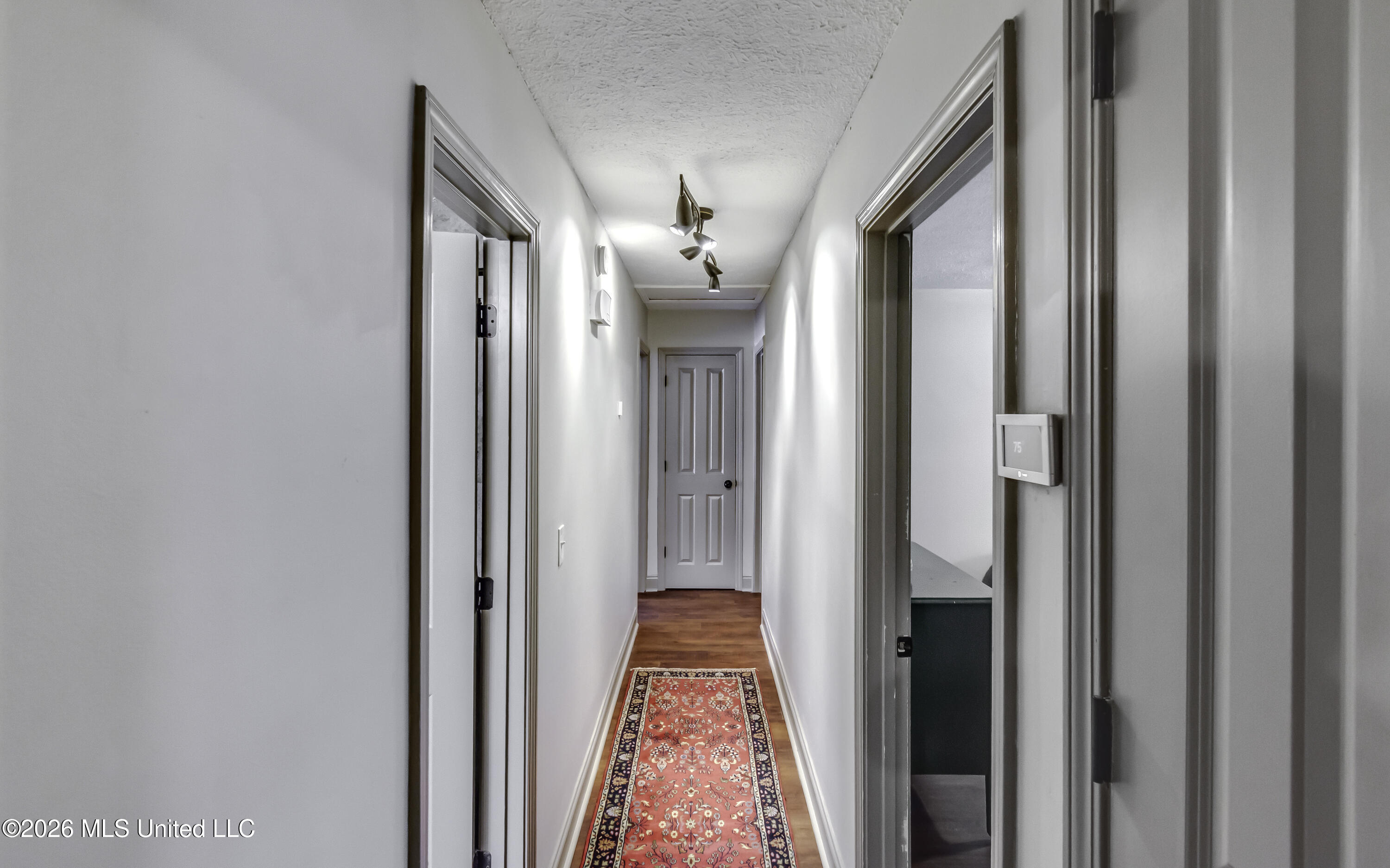 103 Falcon Court Property Photo 32