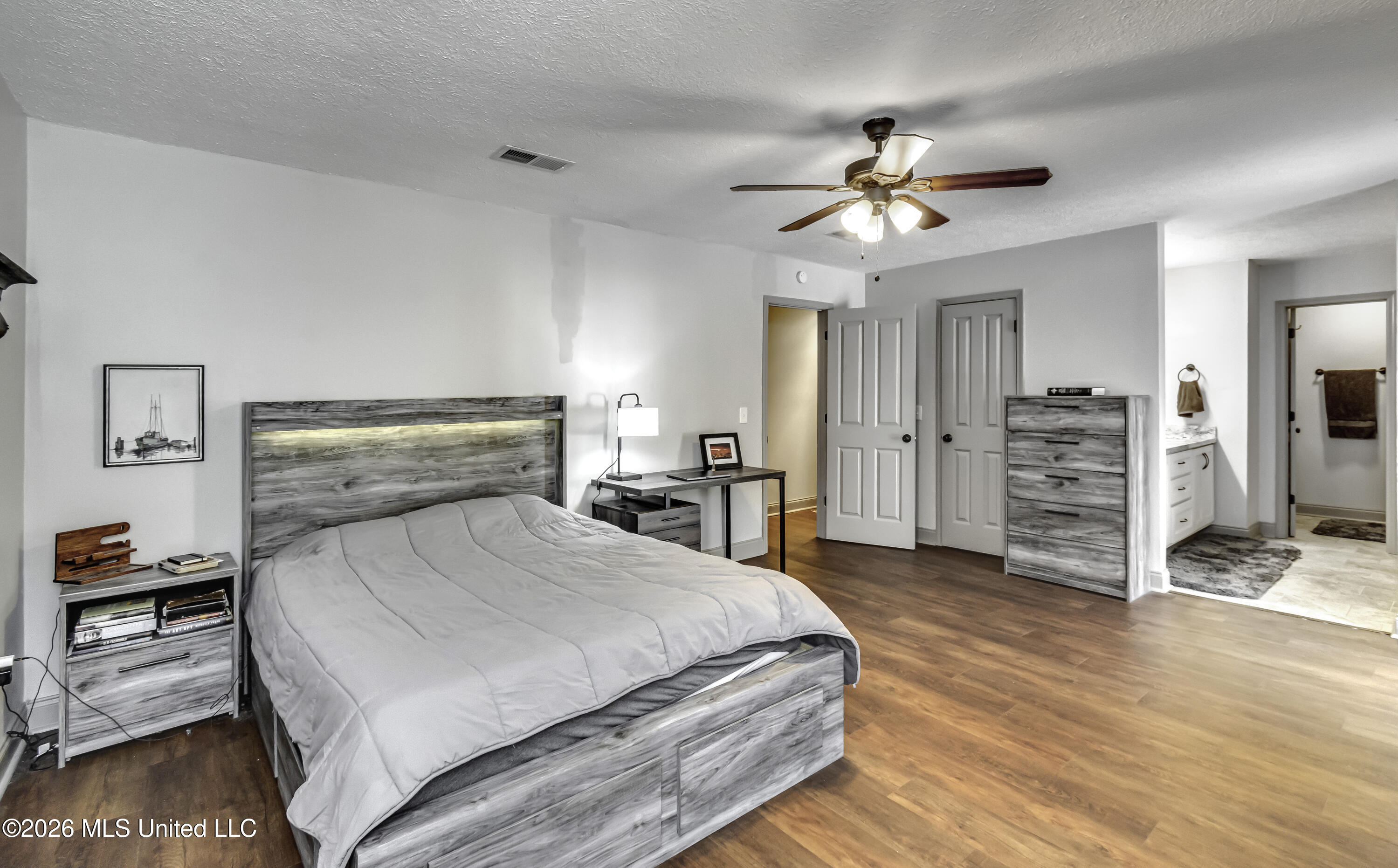 103 Falcon Court Property Photo 33