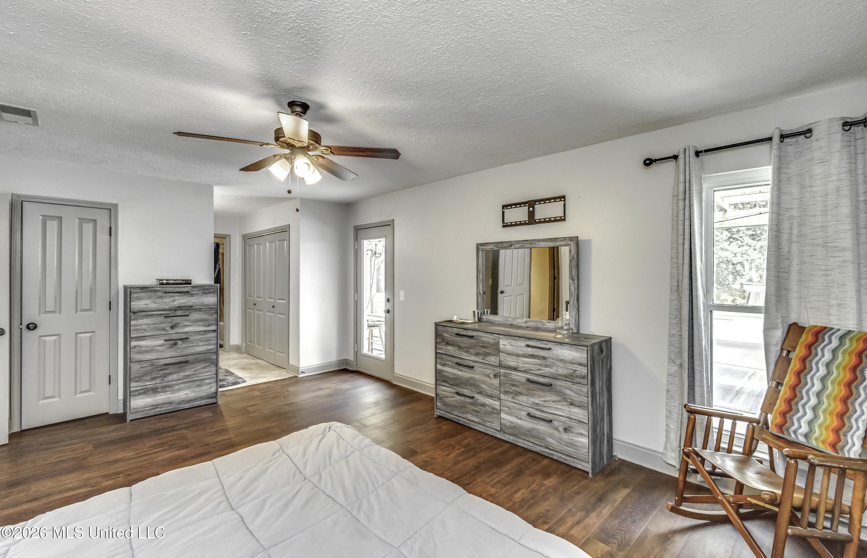 103 Falcon Court Property Photo 37