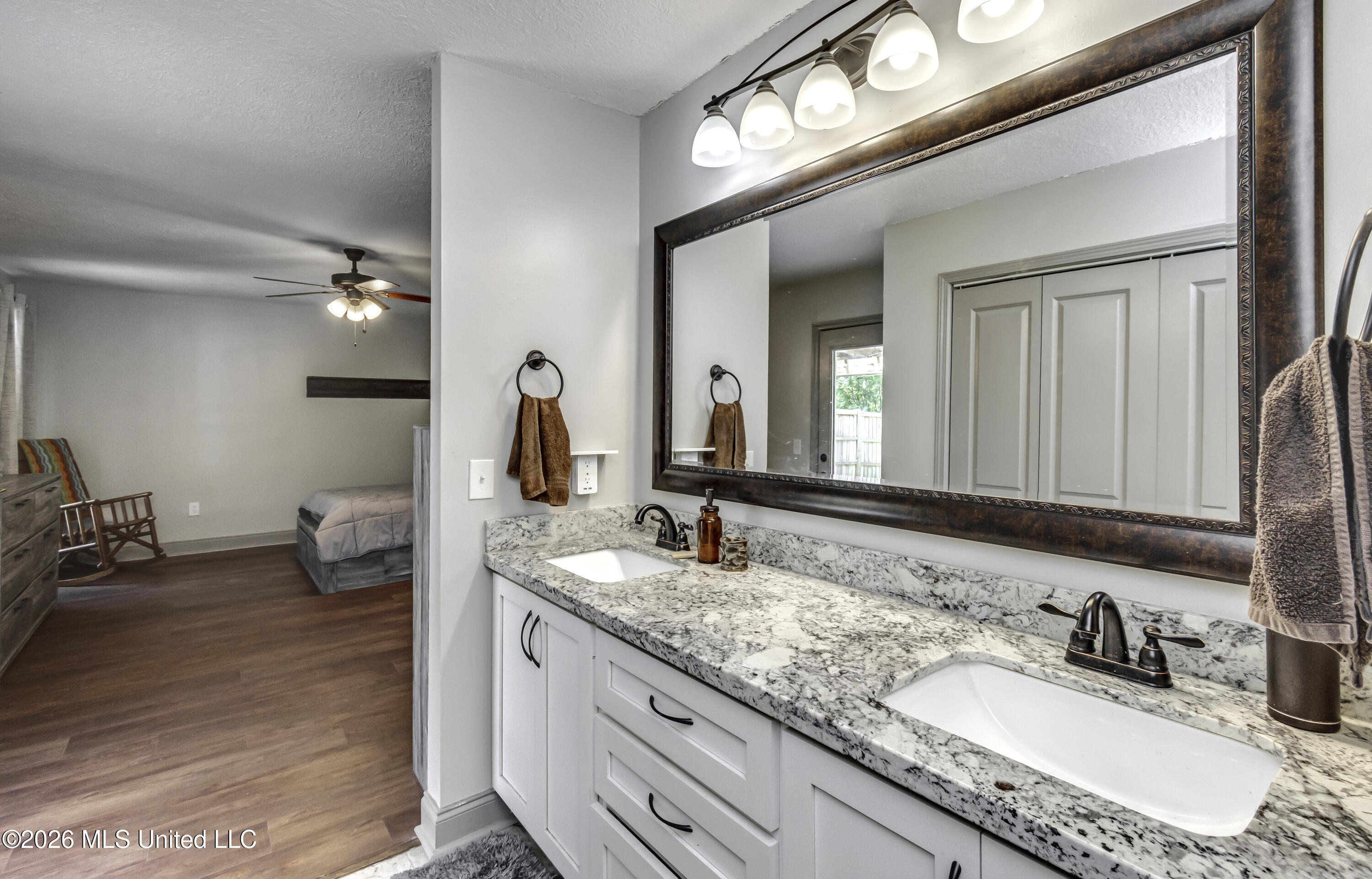 103 Falcon Court Property Photo 40