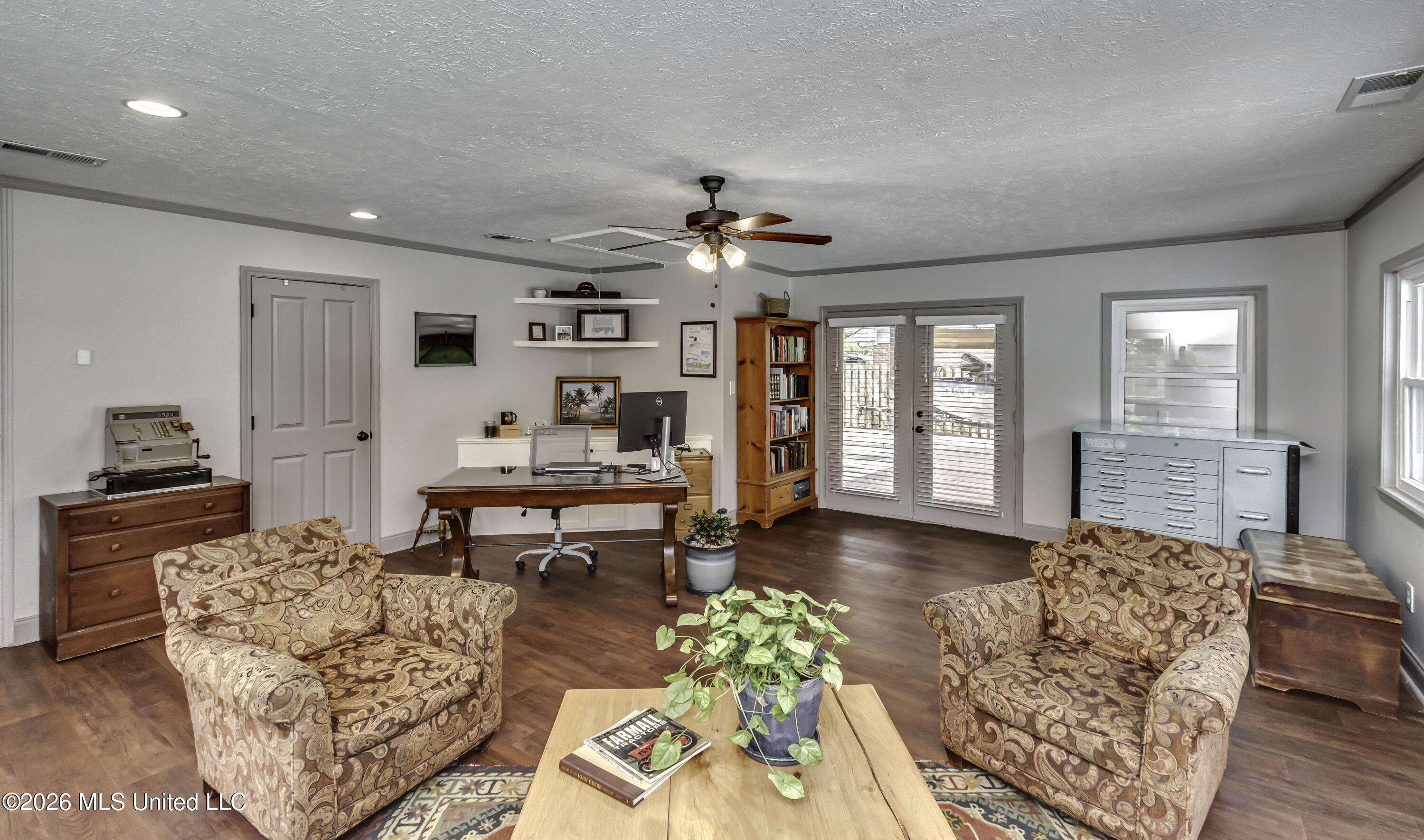 103 Falcon Court Property Photo 46