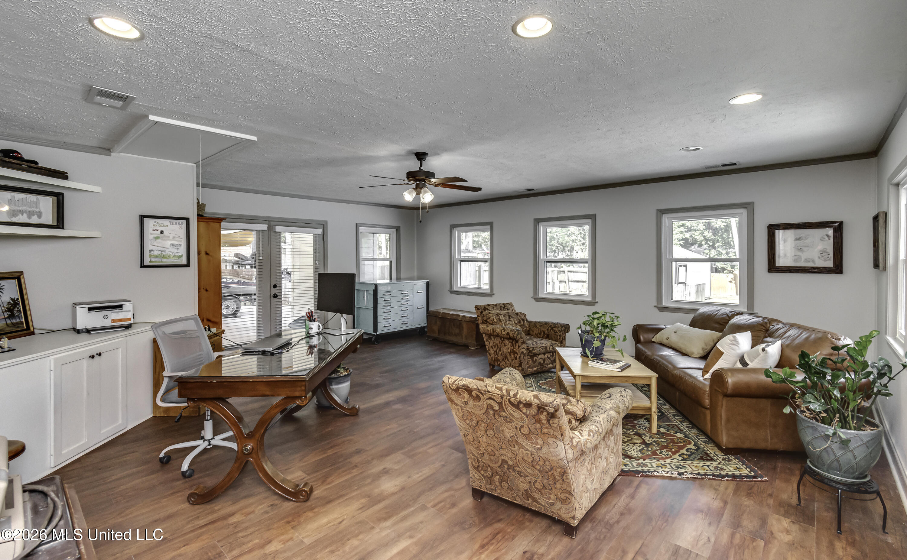 103 Falcon Court Property Photo 47