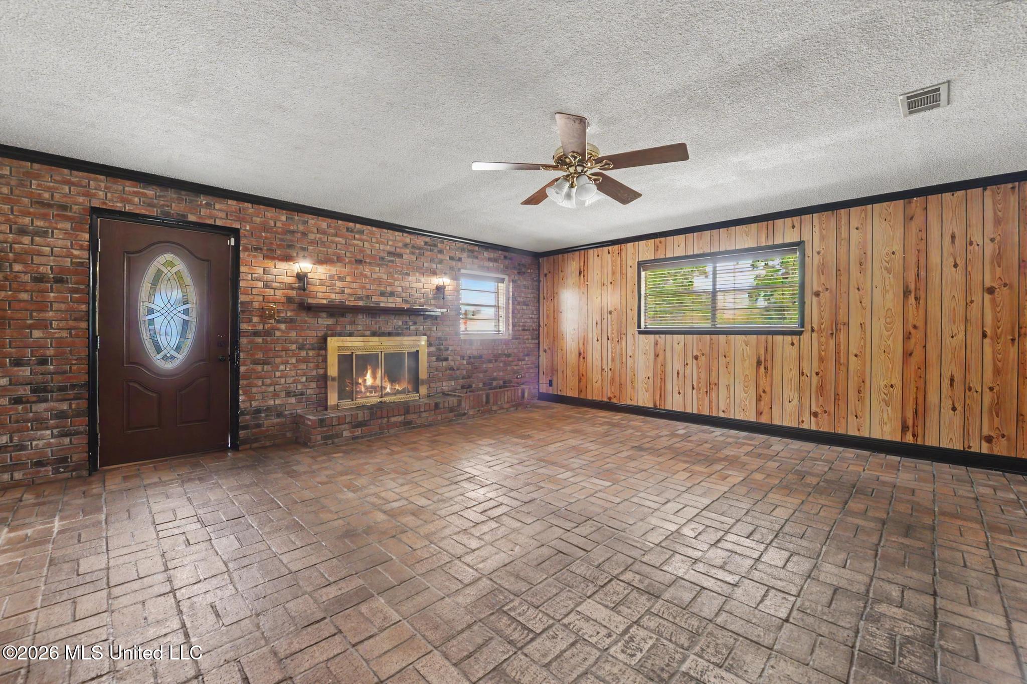 1525 31st Avenue Property Photo 5