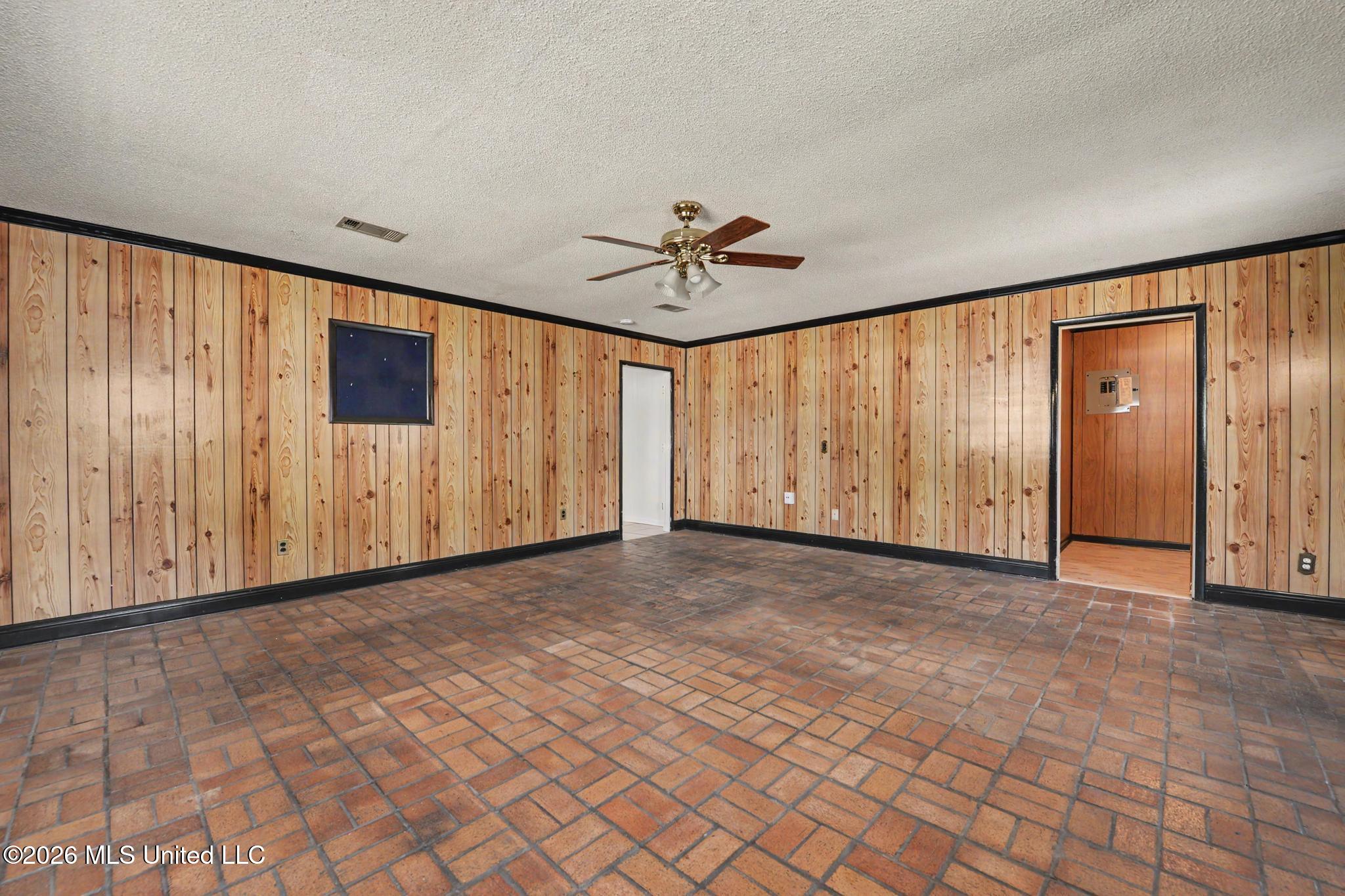 1525 31st Avenue Property Photo 7