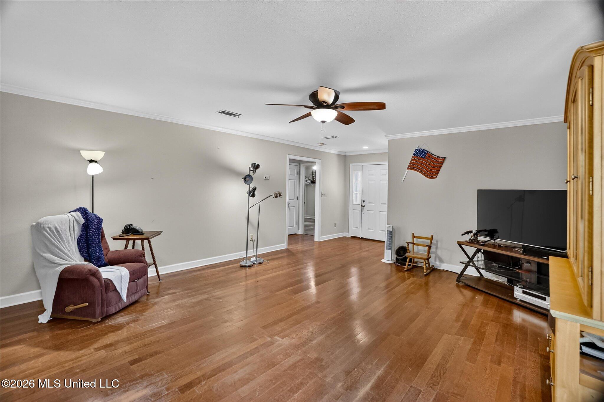 9528 Poni Place Property Photo 3