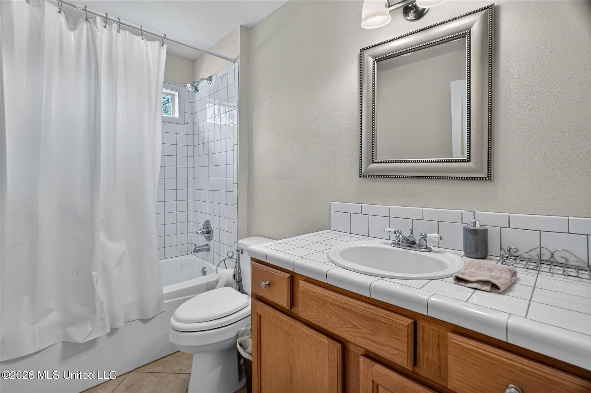 9528 Poni Place Property Photo 15