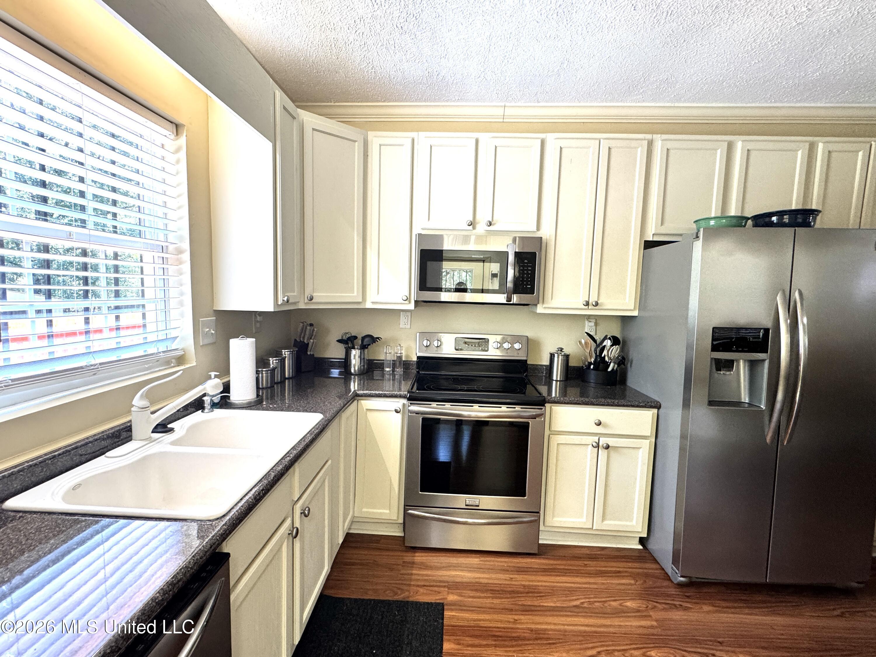 511 Mccluer Road Property Photo 9