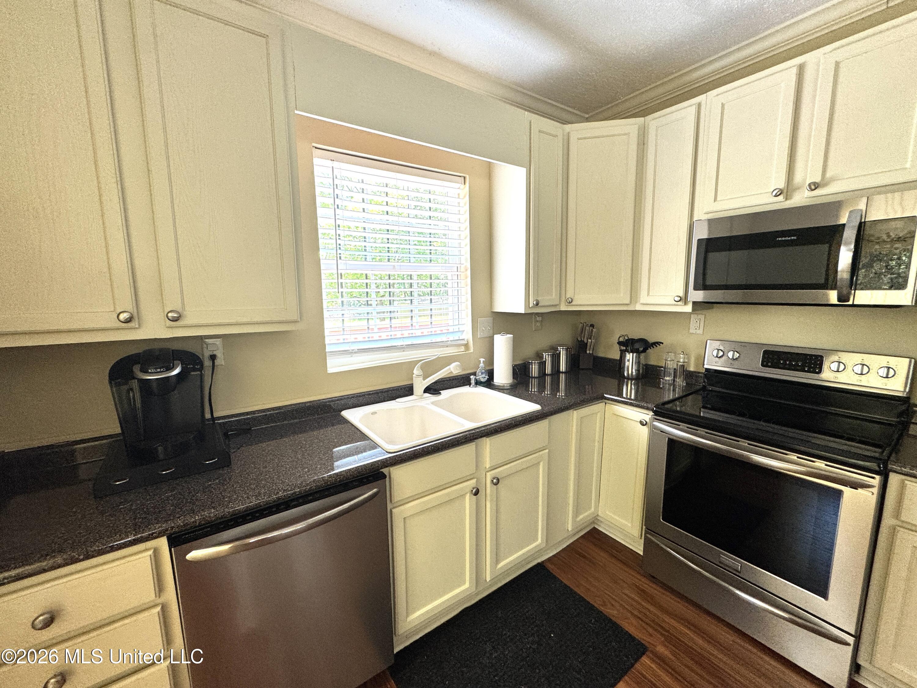 511 Mccluer Road Property Photo 10