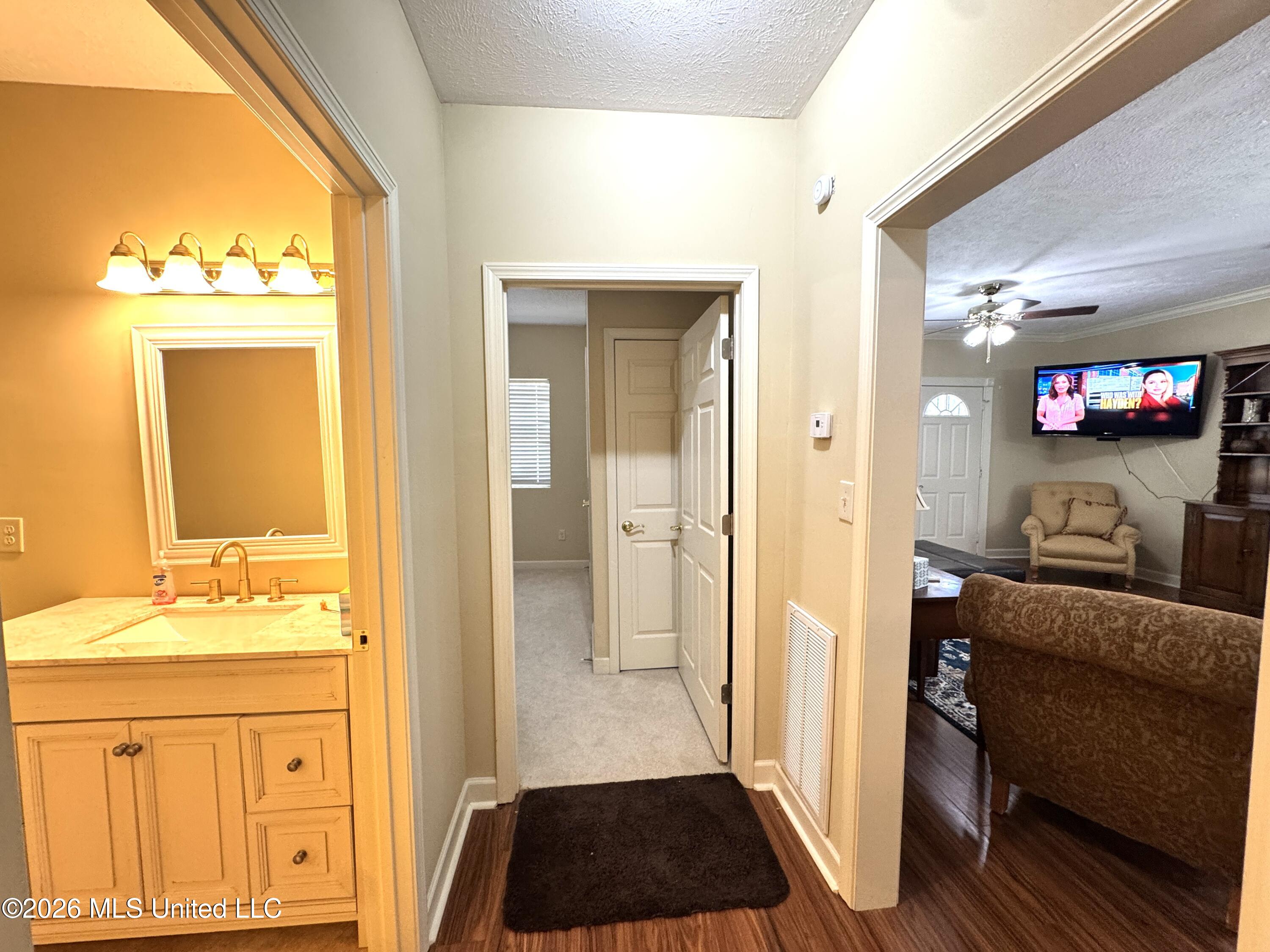 511 Mccluer Road Property Photo 11