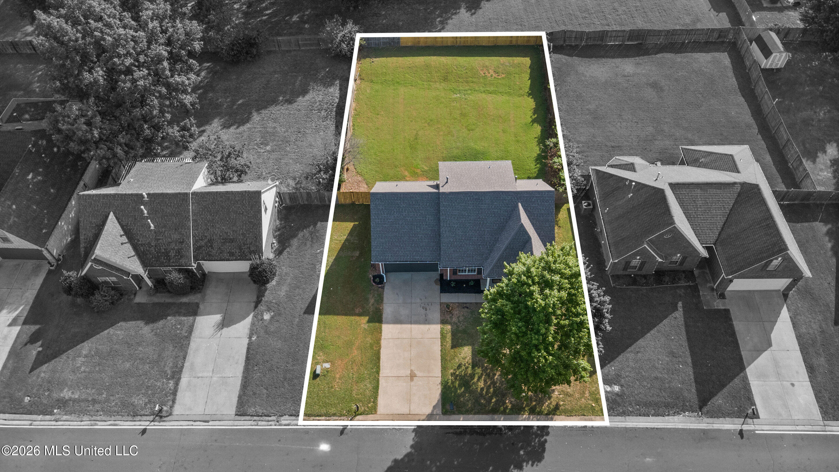 7676 Bramble Lane Property Photo 4