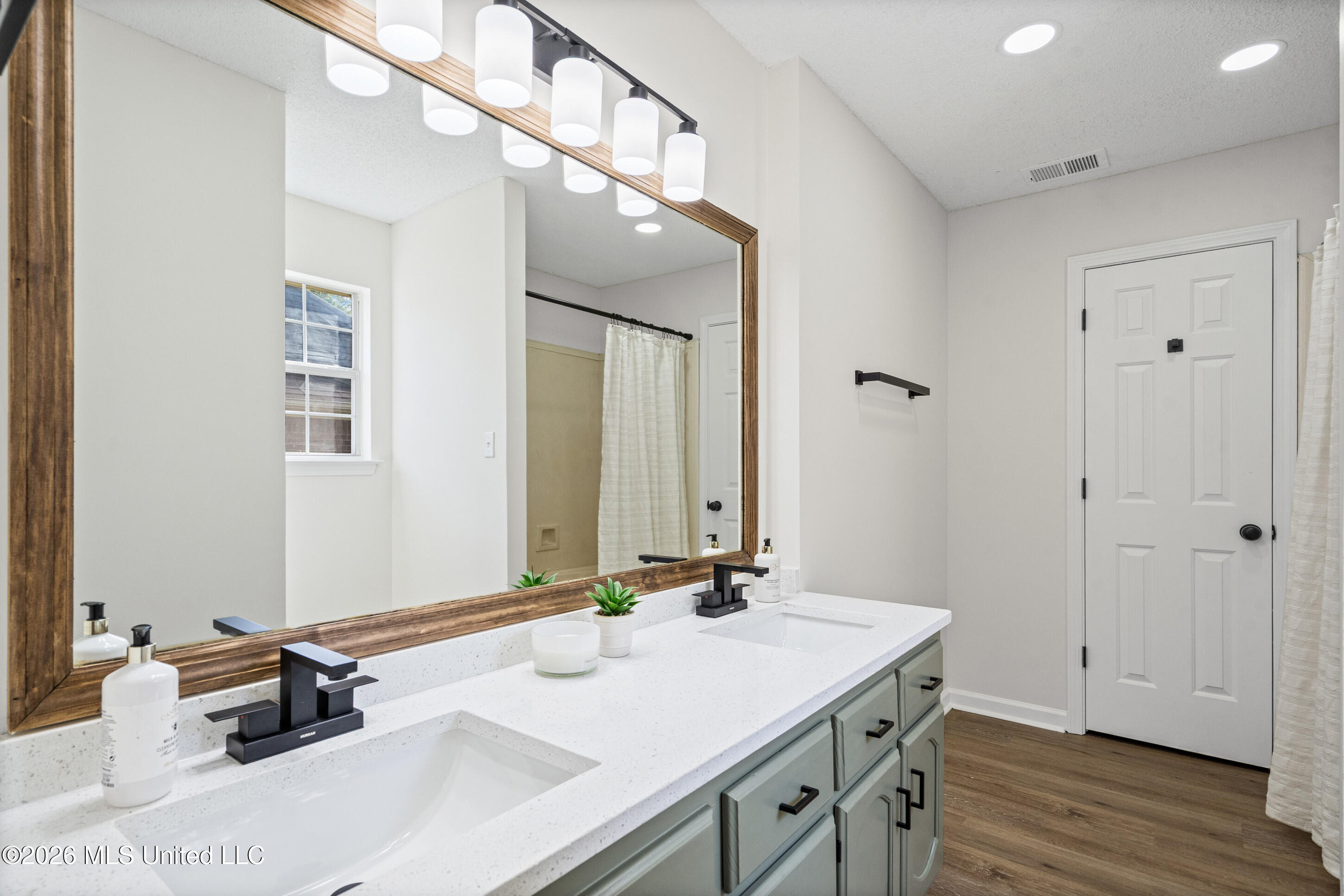 7676 Bramble Lane Property Photo 16