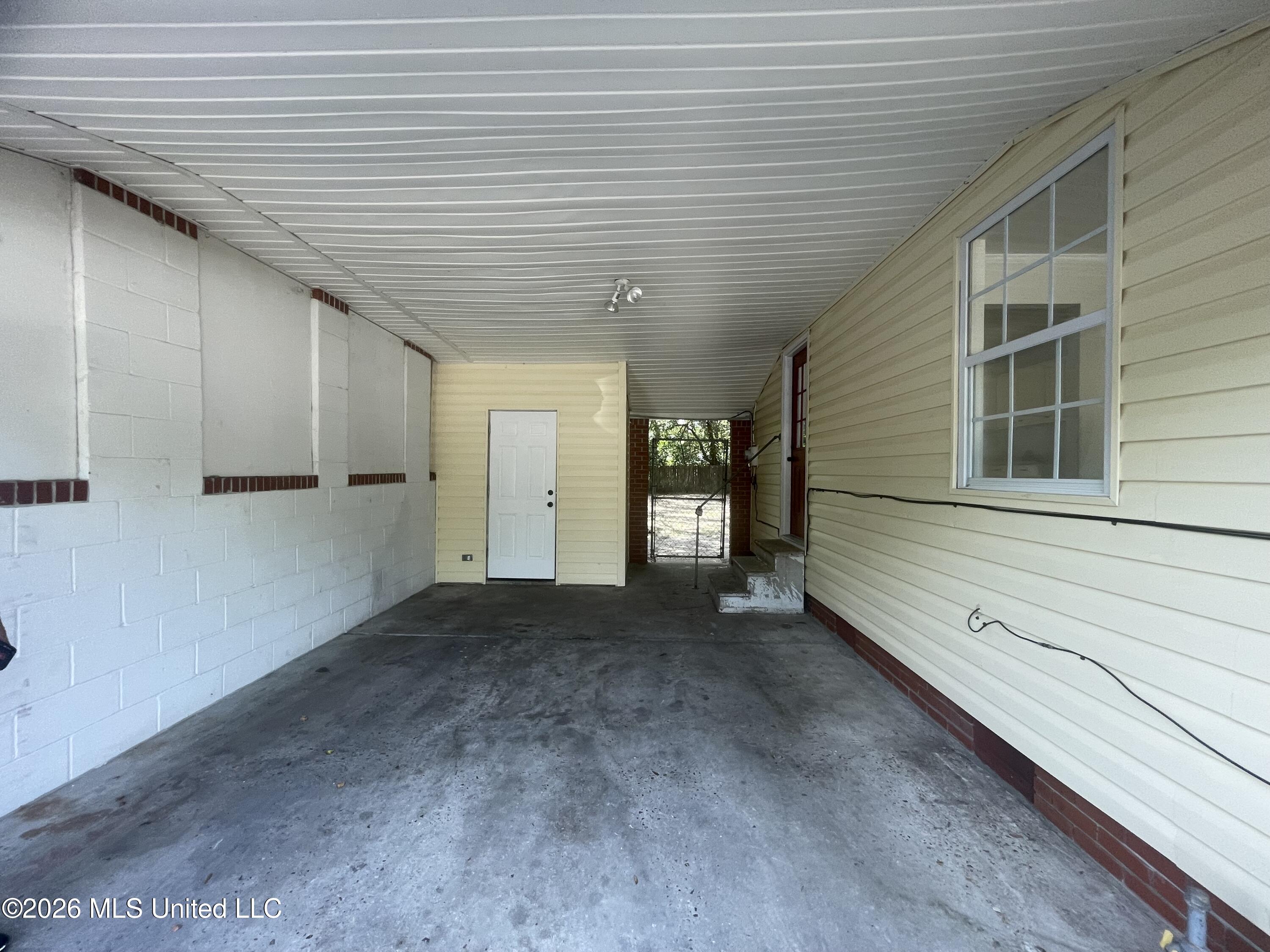 2617 5th Avenue Property Photo 2