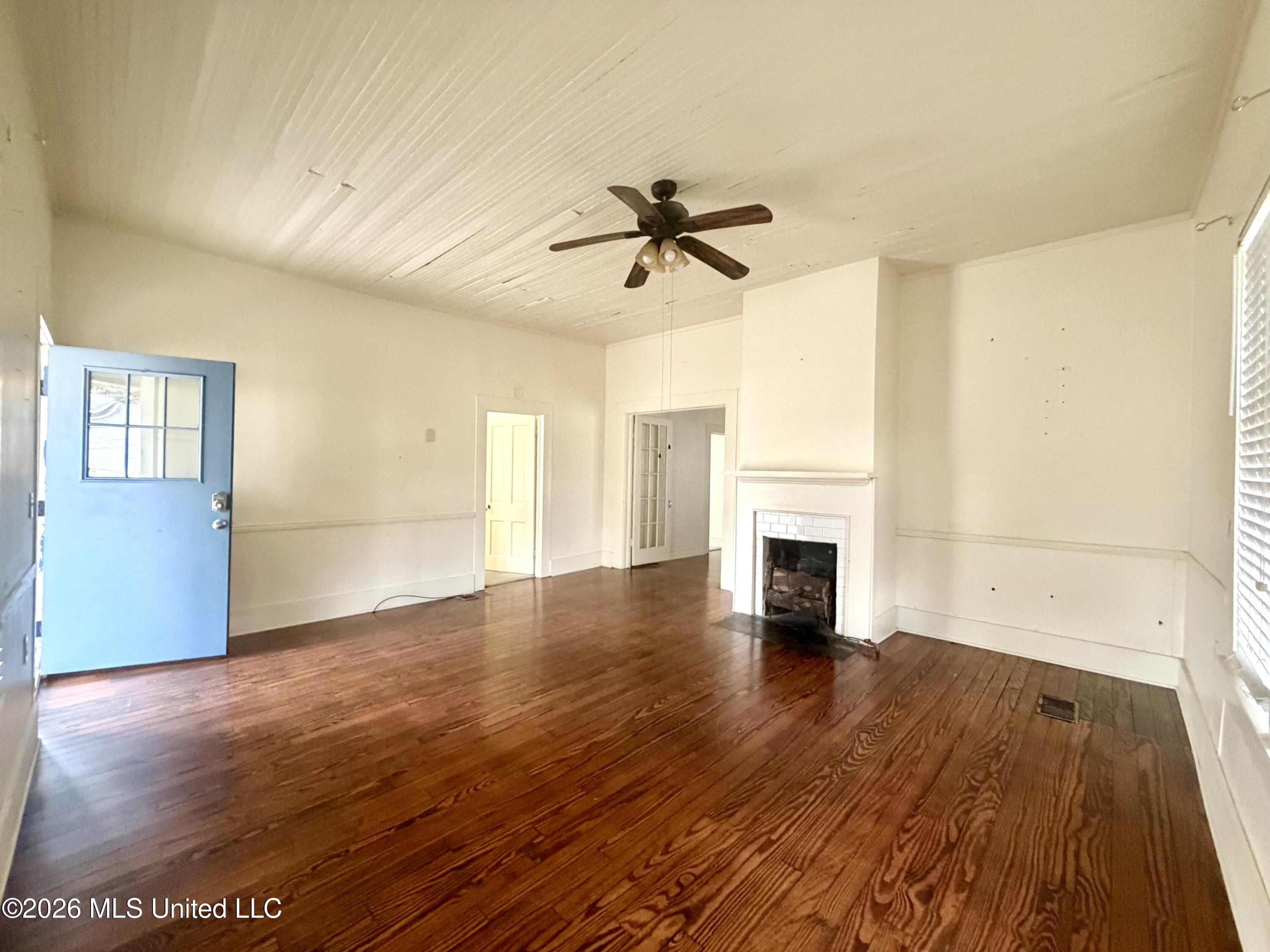316 Becker Street Property Photo 5
