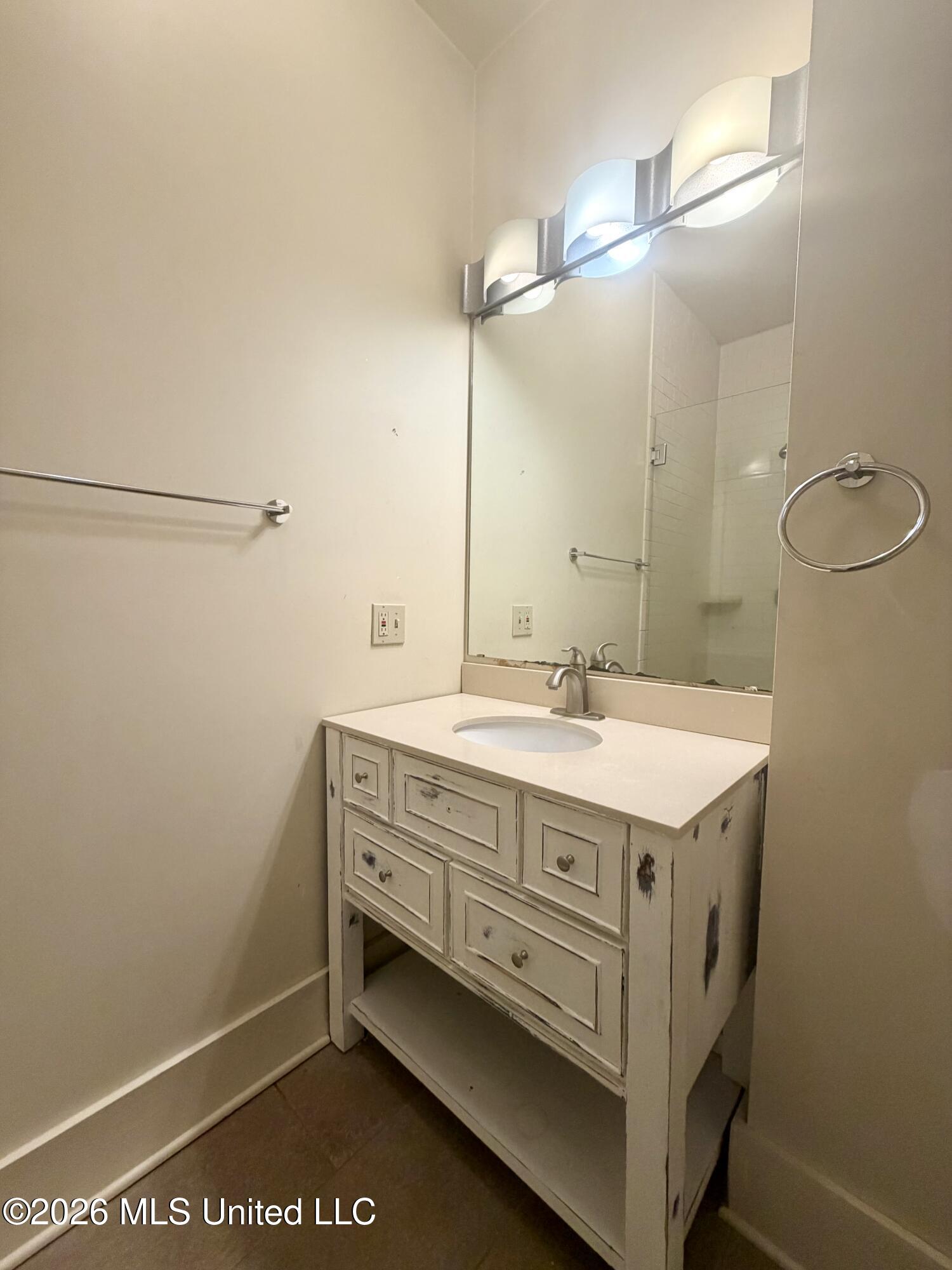 316 Becker Street Property Photo 9