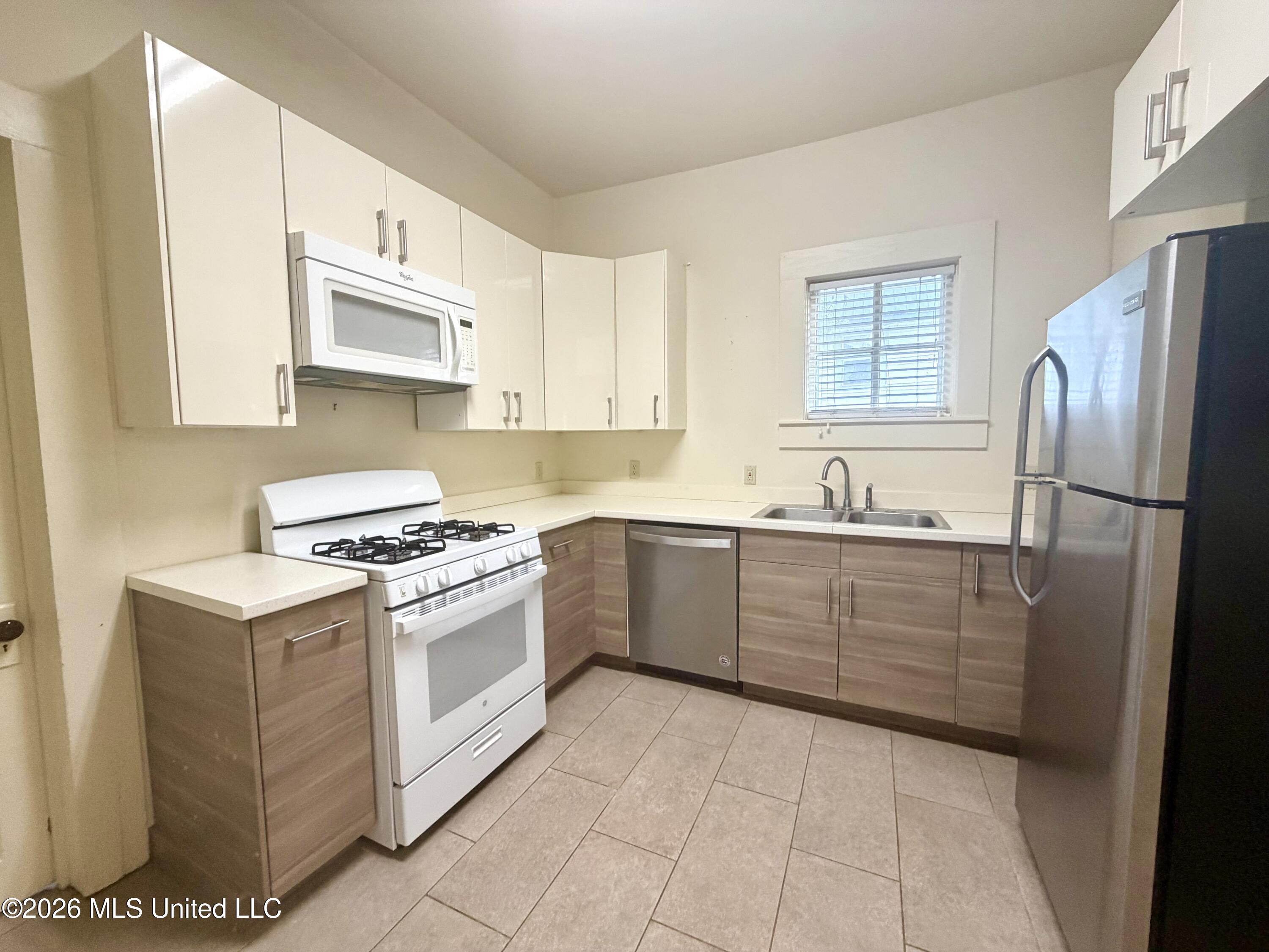 316 Becker Street Property Photo 10