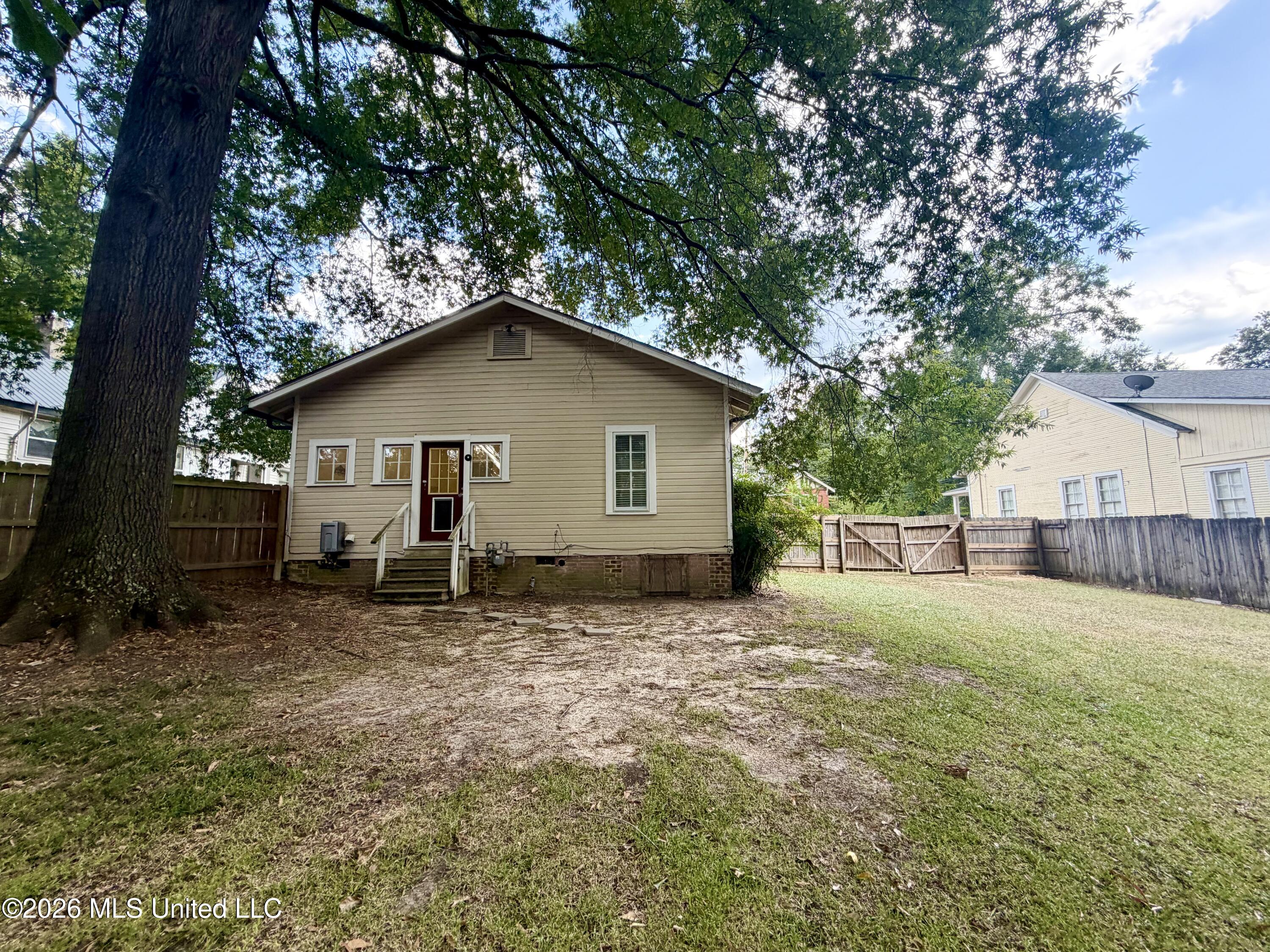 316 Becker Street Property Photo 23