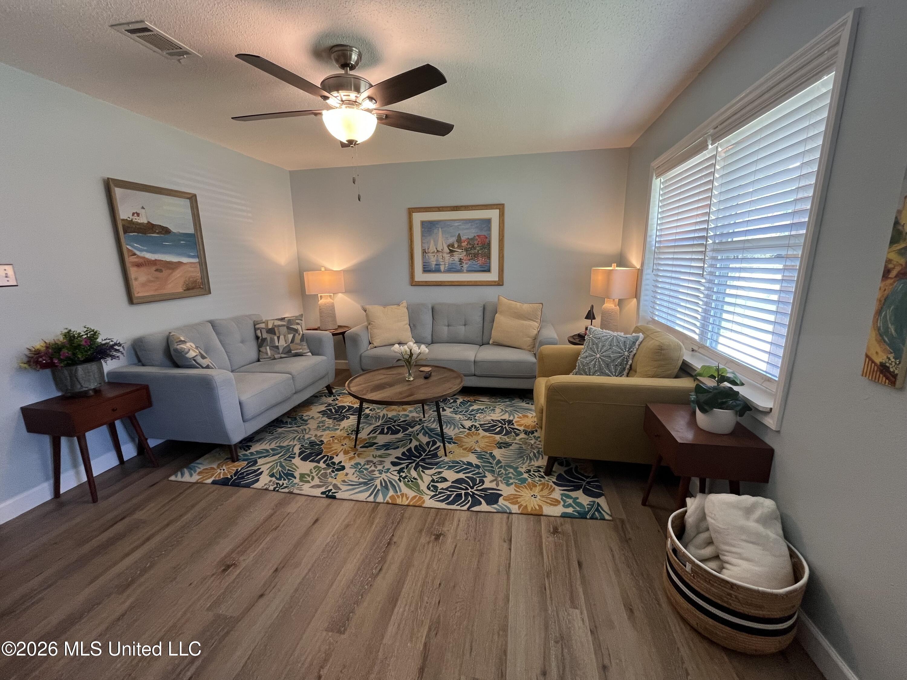 102 Francisco Court Property Photo 3