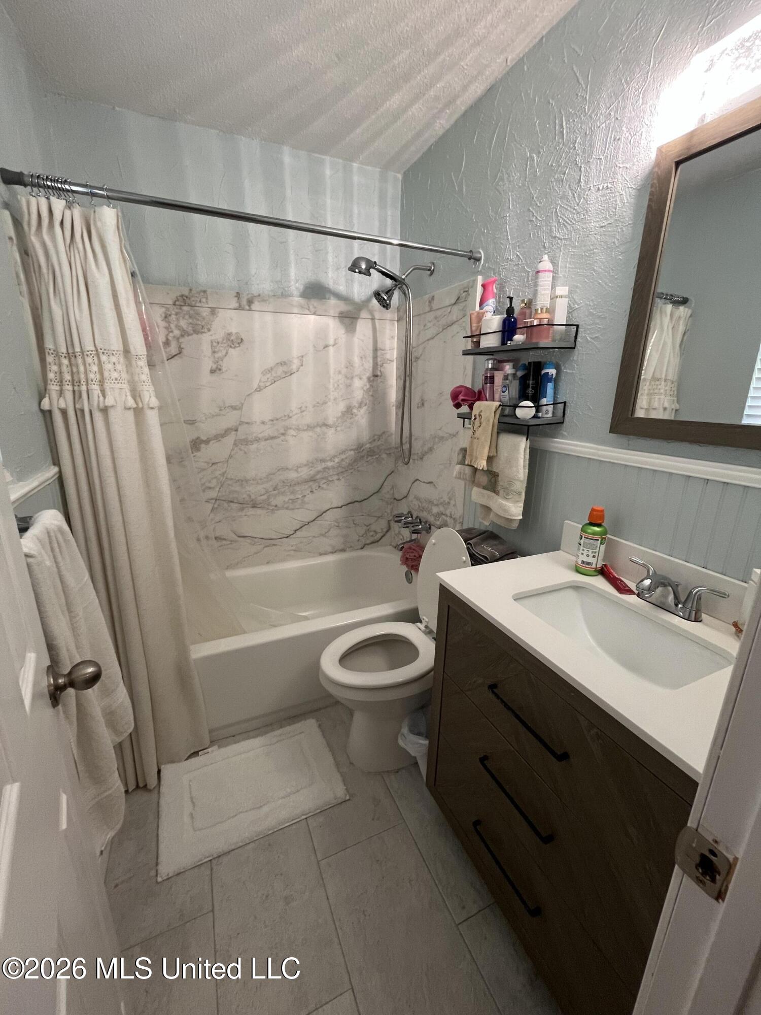 102 Francisco Court Property Photo 13