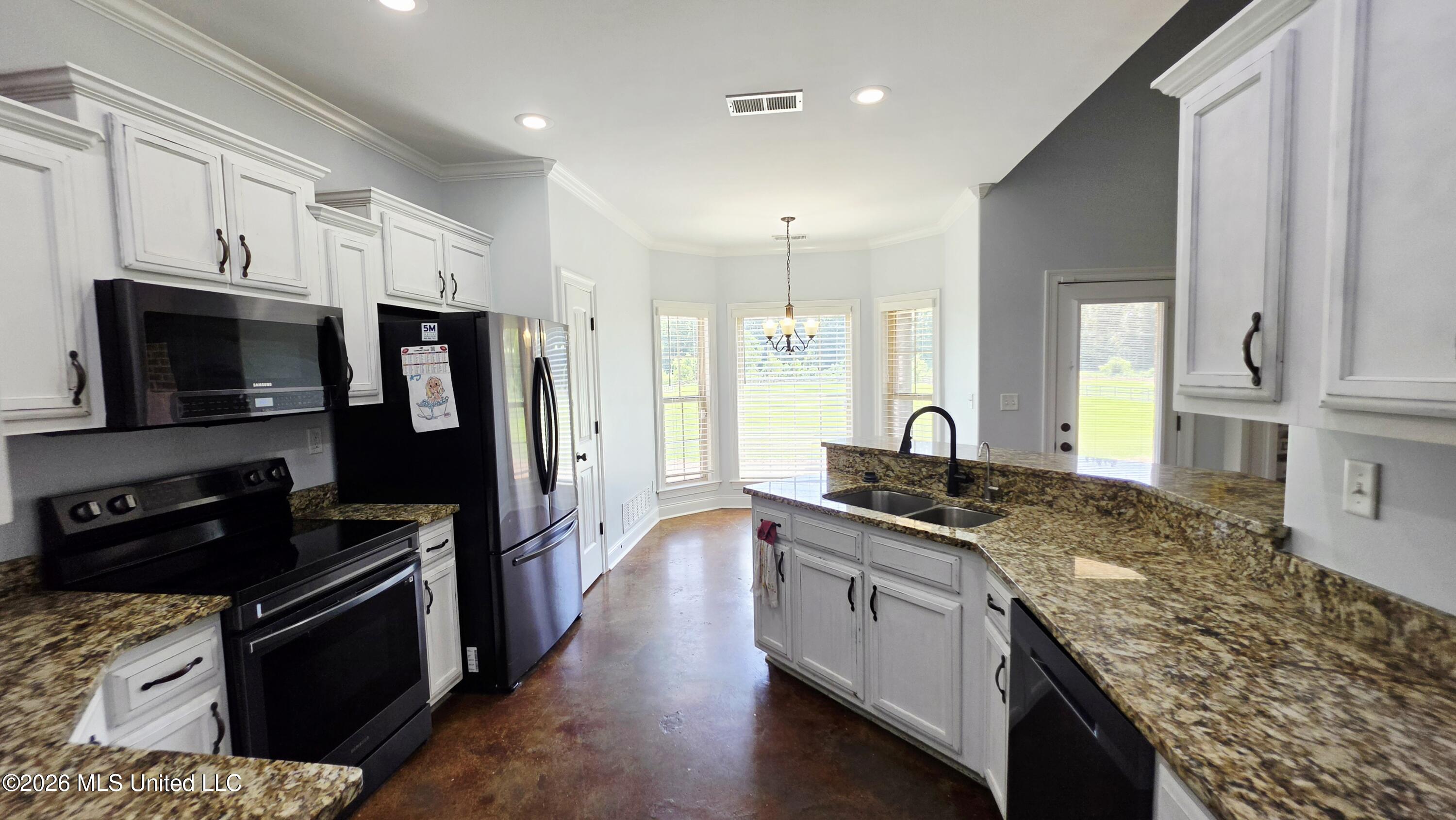 9567 Holly Springs Road Property Photo 10