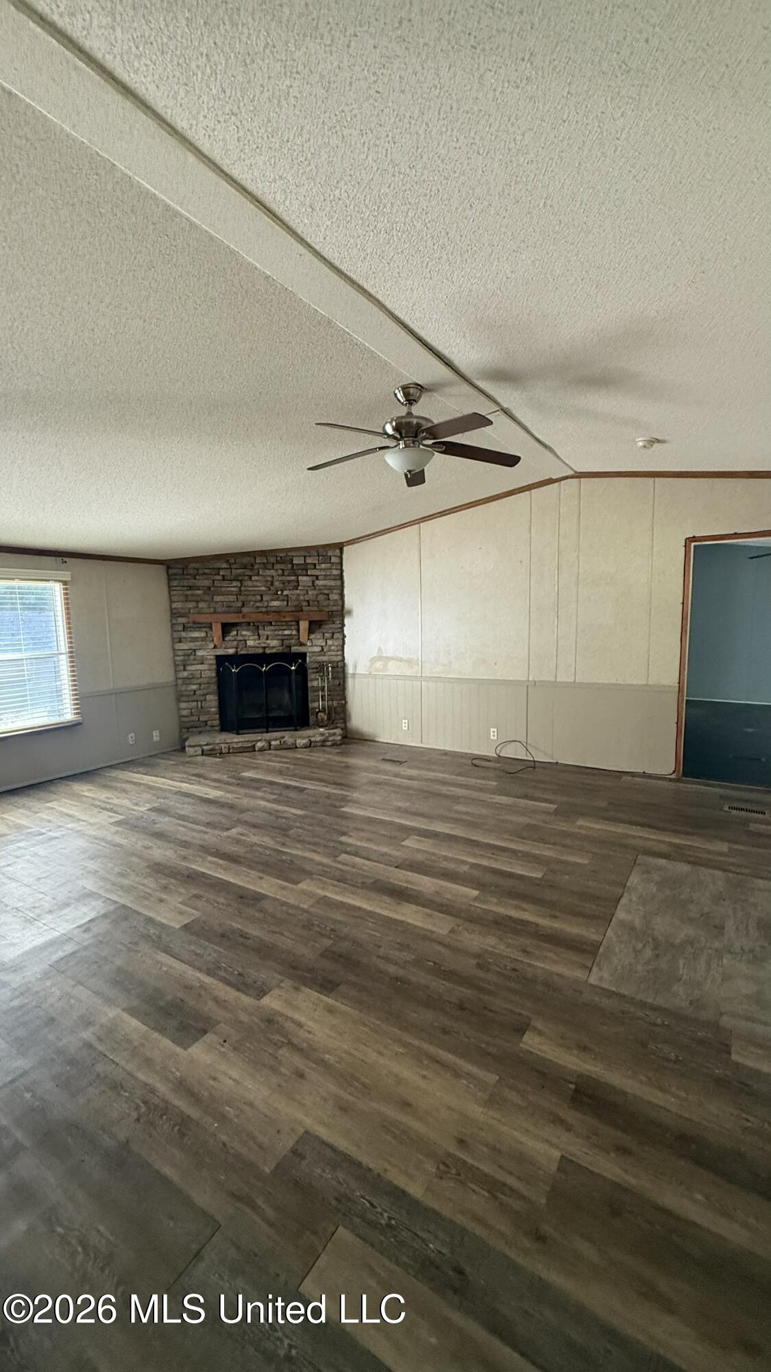 1846 Jason Way Property Photo 5