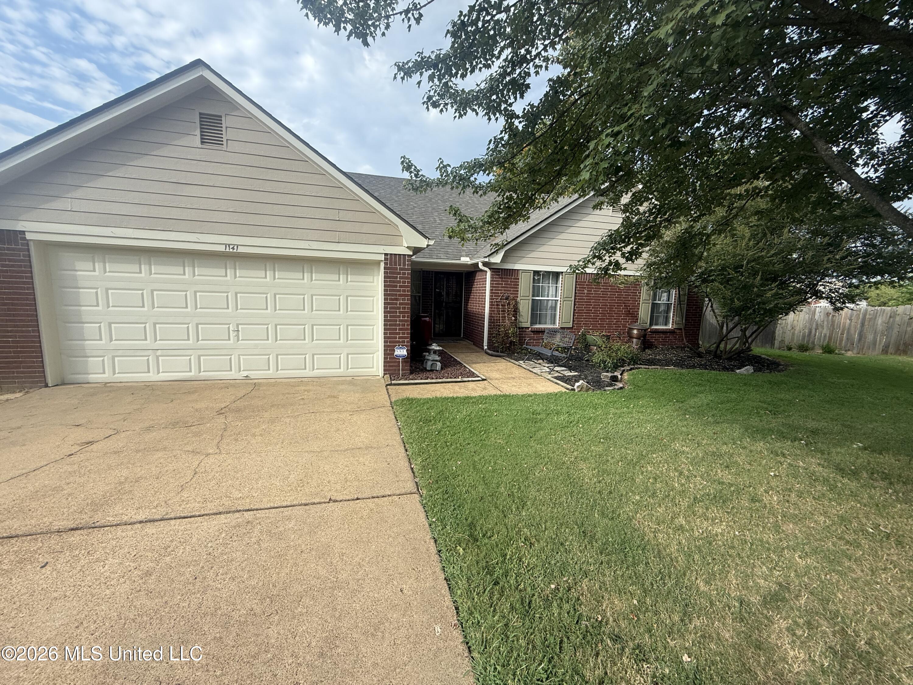 1141 Stonegate Cove Property Photo 1