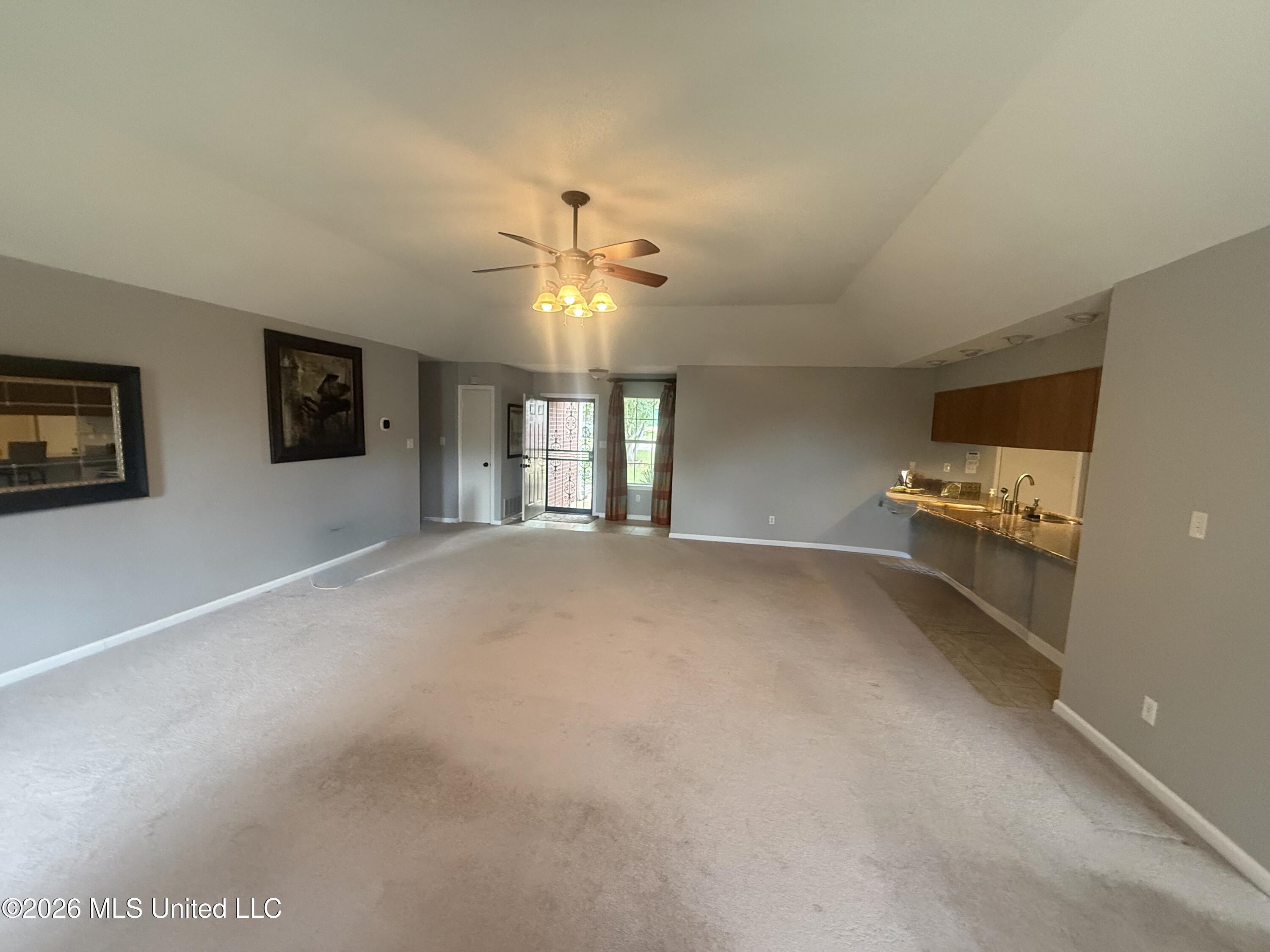 1141 Stonegate Cove Property Photo 8
