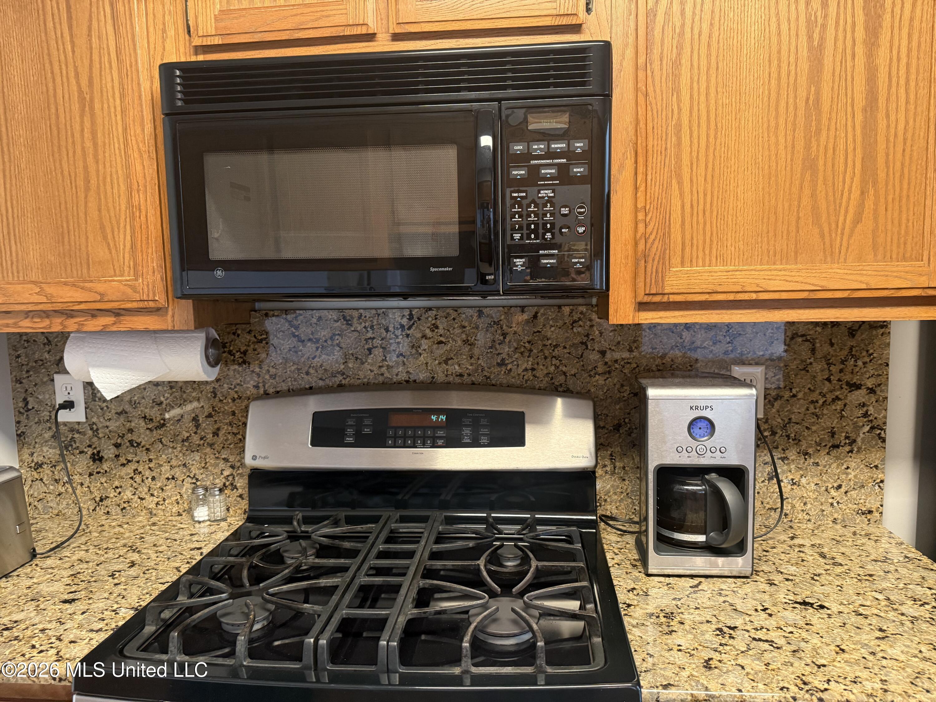 1141 Stonegate Cove Property Photo 12