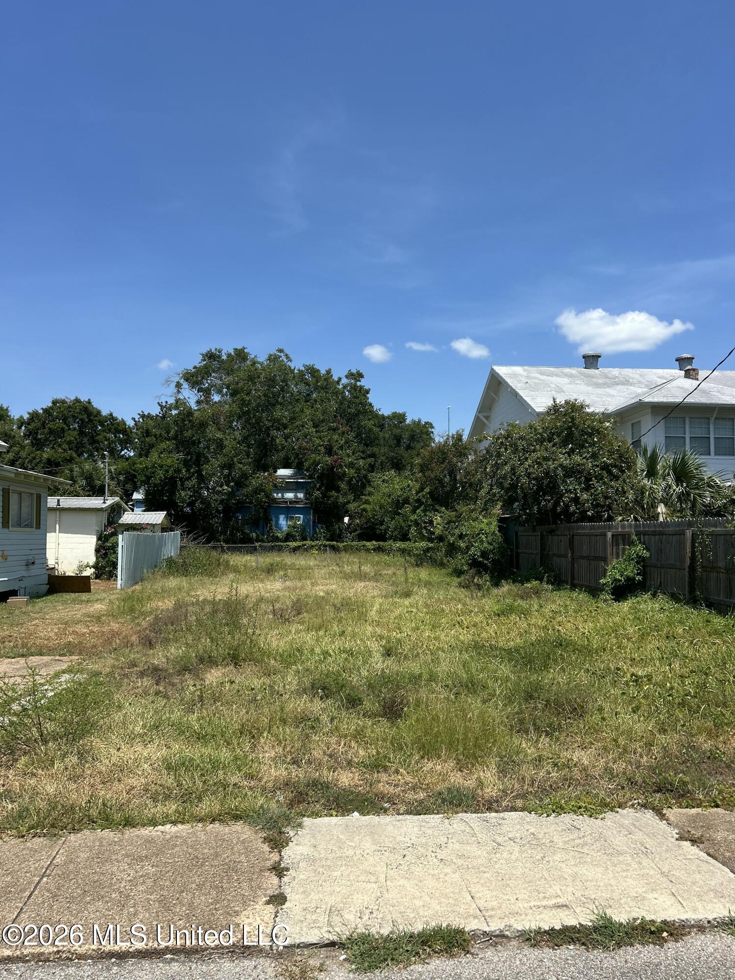 868 Jackson Street Property Photo 1