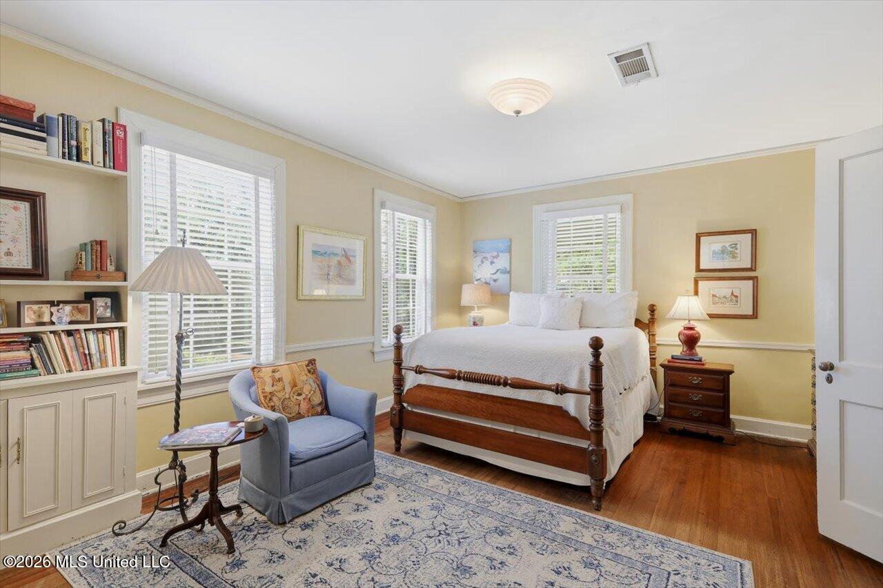 1138 Saint Ann Street Property Photo 19