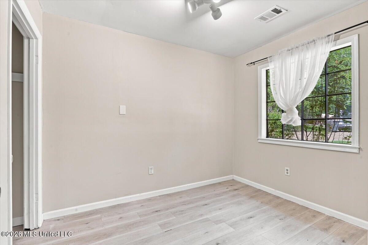 7461 Eastover Boulevard Property Photo 5