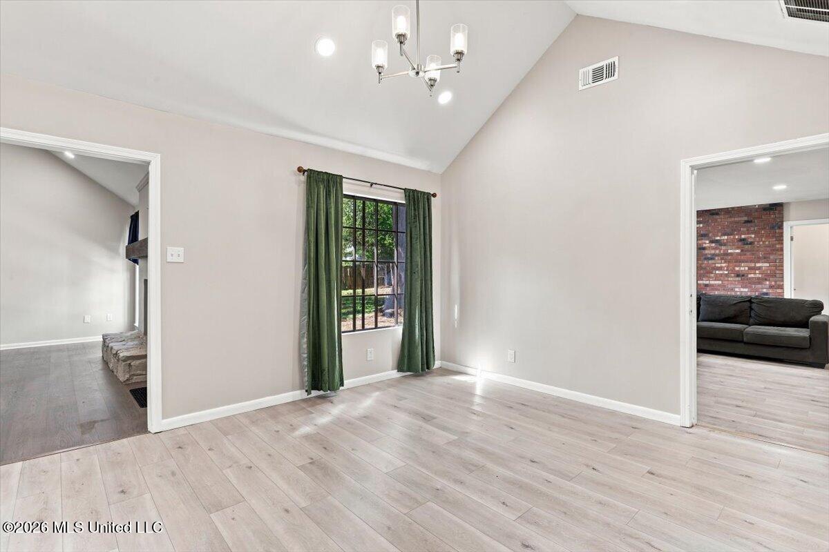 7461 Eastover Boulevard Property Photo 9