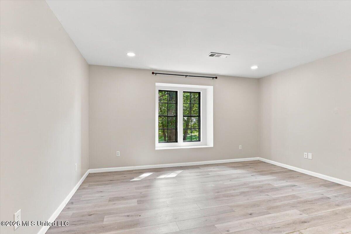 7461 Eastover Boulevard Property Photo 22