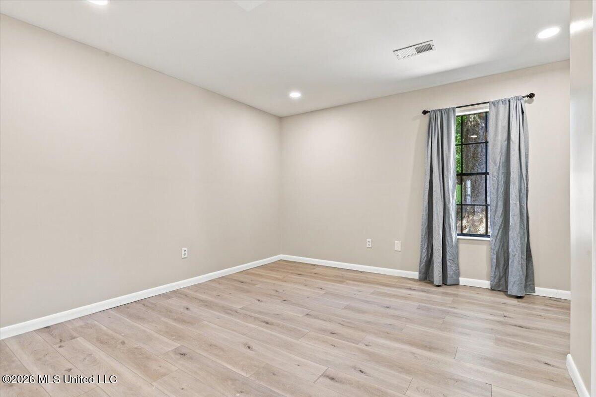 7461 Eastover Boulevard Property Photo 28