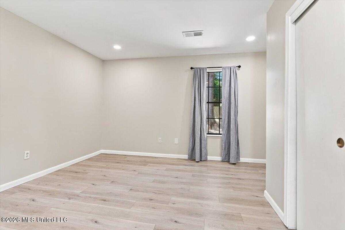 7461 Eastover Boulevard Property Photo 30